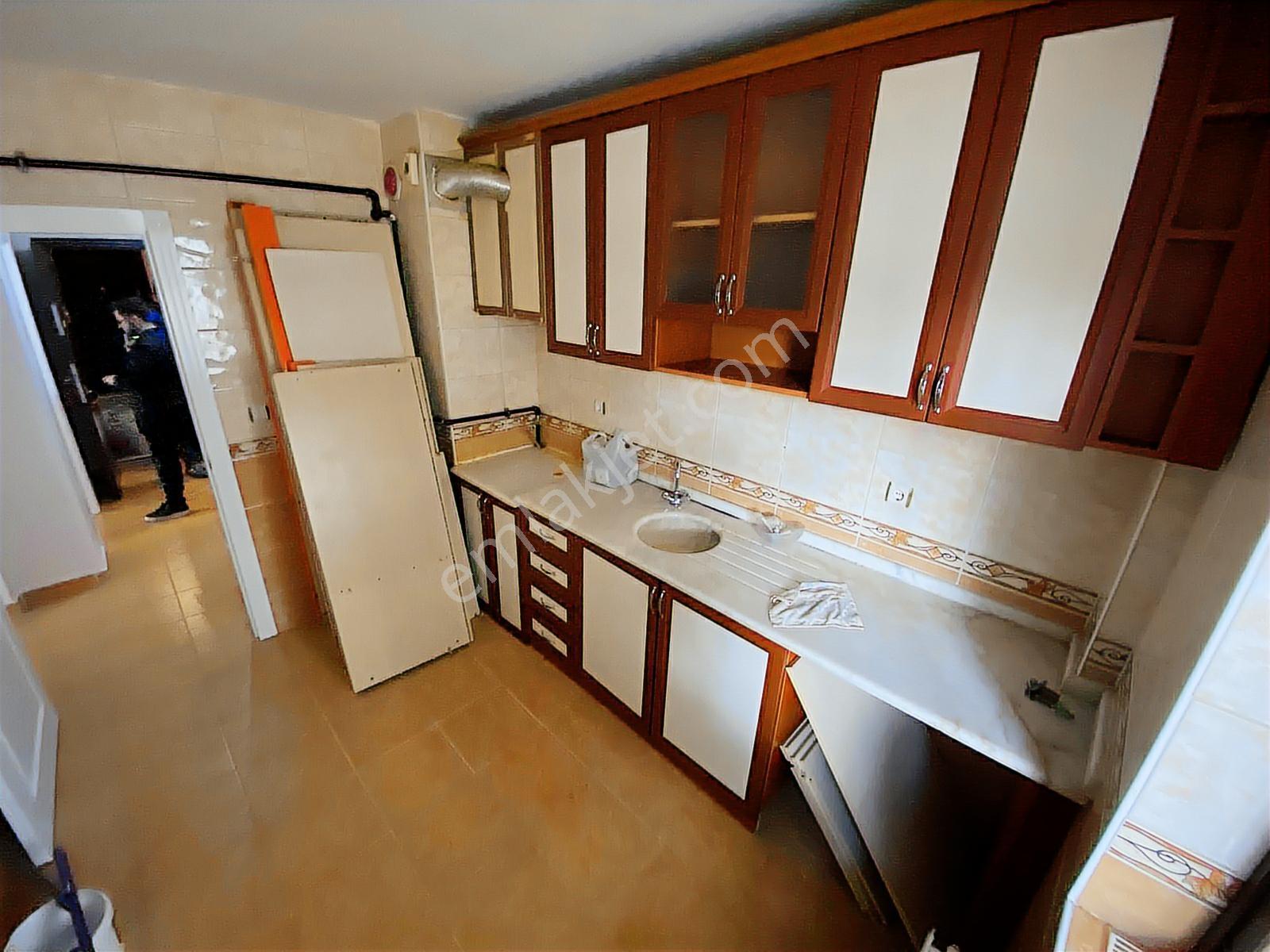Akşemsettin Lisesi Yanında Katta Ön Cephe 3+1 Kiralık Daire - Görsel 31