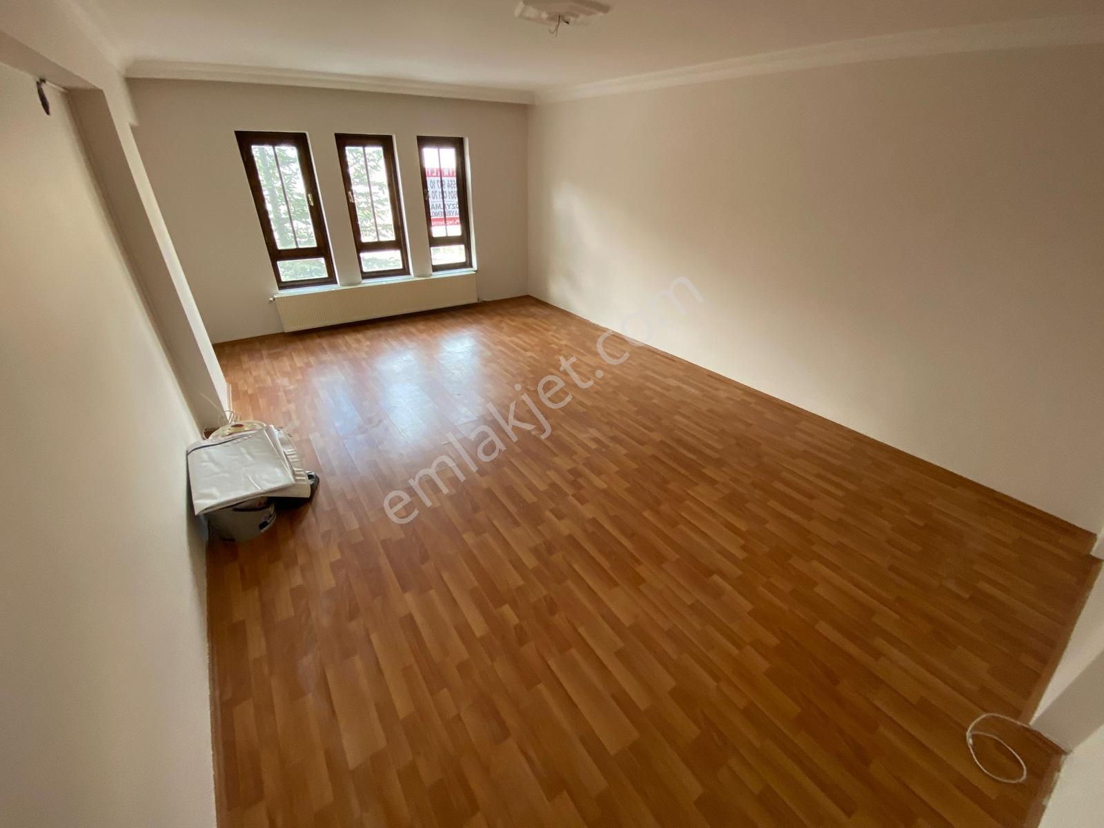 Akşemsettin Lisesi Yanında Katta Ön Cephe 3+1 Kiralık Daire - Görsel 34