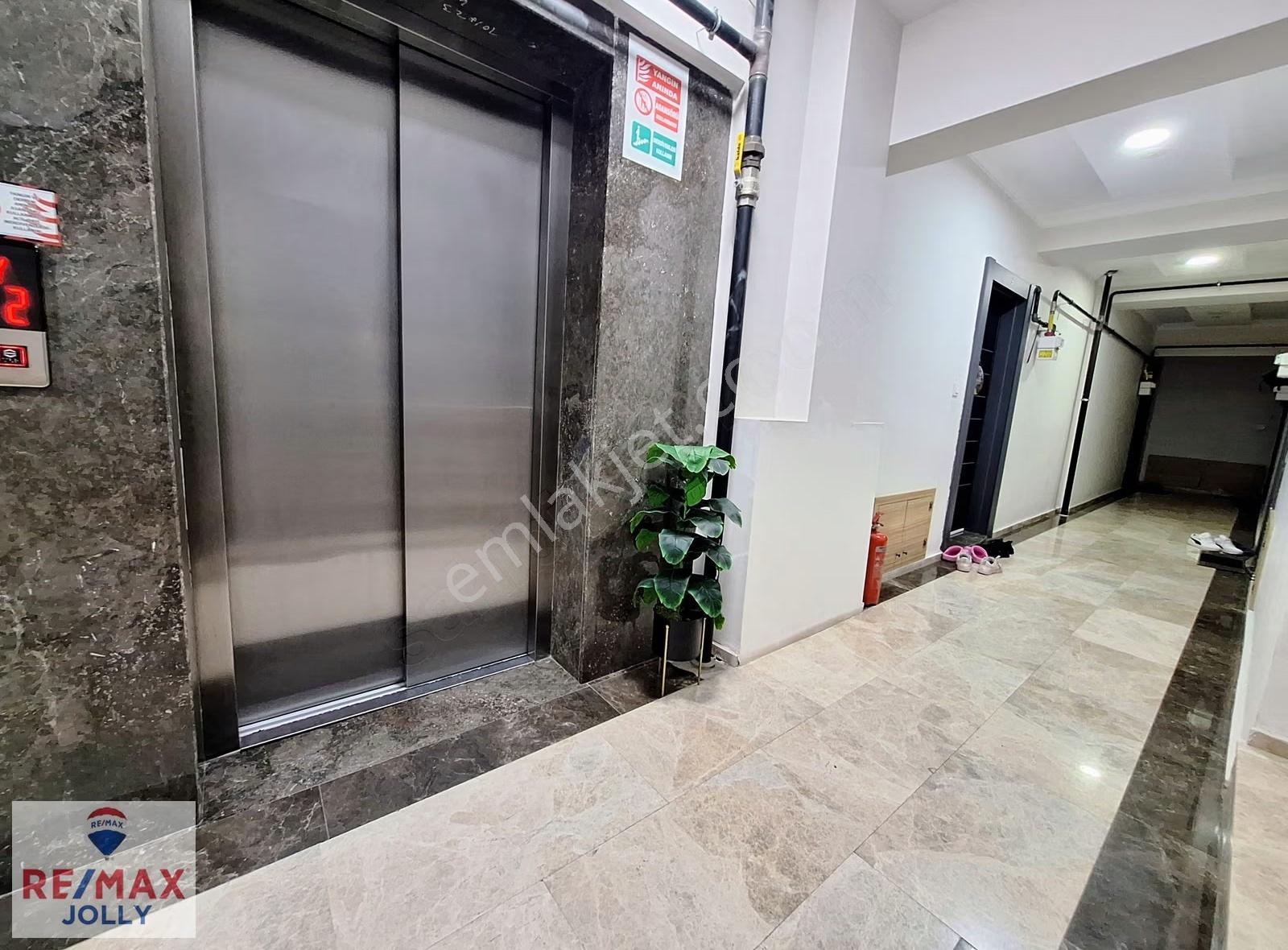Bornova Yeşilova Satılık 3+1 Daire Serdar Yakın Remax Jolly - Görsel 16