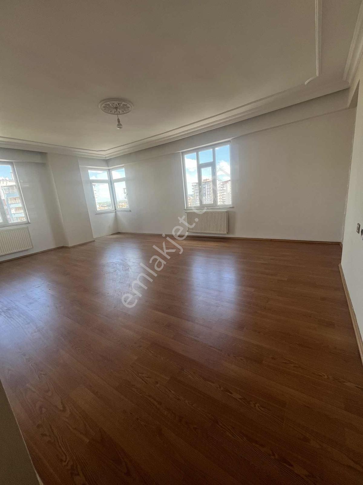 Diclekent Cadde Üzeri Daire