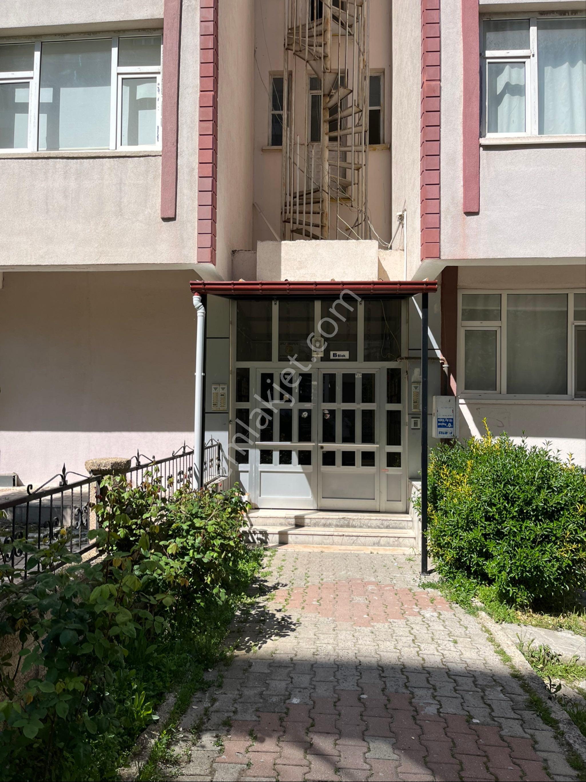 Çetin Emlaktan Yeni Mahalle Statyum Yanı Dogolgazlı Arakat Daire - Görsel 5