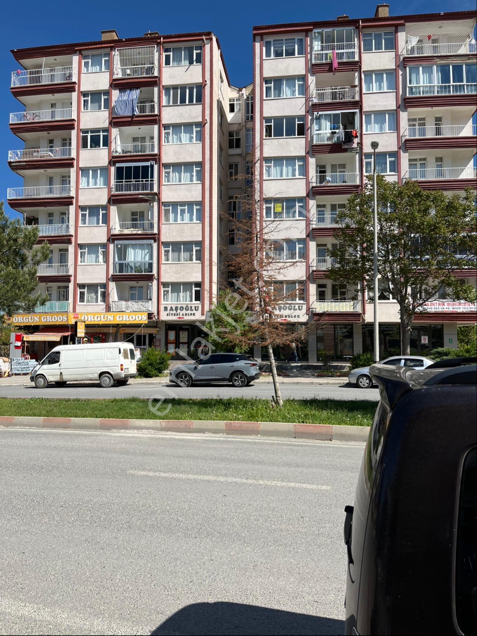 Çetin Emlaktan Yeni Mahalle Statyum Yanı Dogolgazlı Arakat Daire - Görsel 2