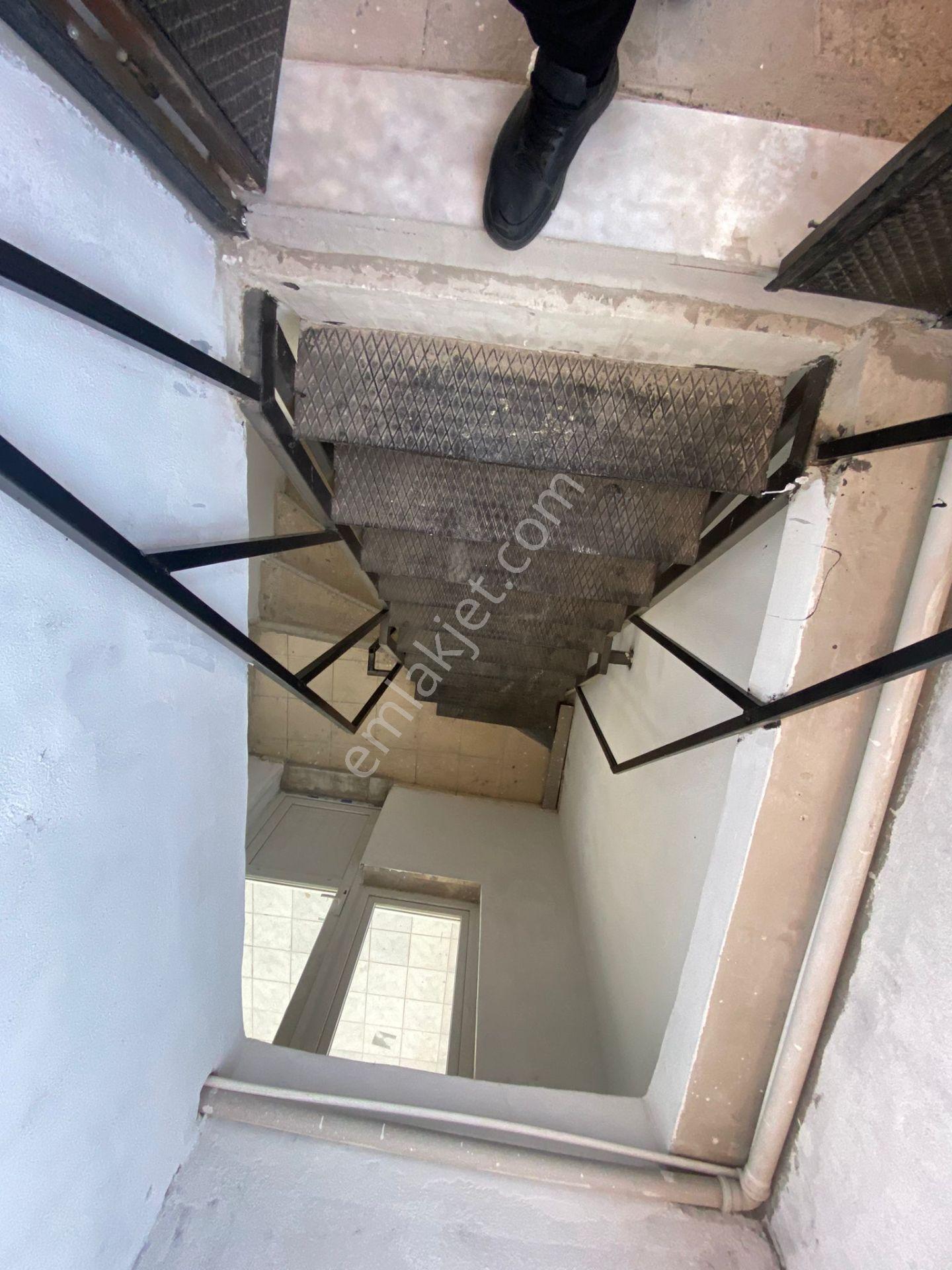 Acill Buca Ufuk Mah.de 3+1 150m2 Ayrı Mutfak Teraslı Havadar Satılık Daire - Görsel 28