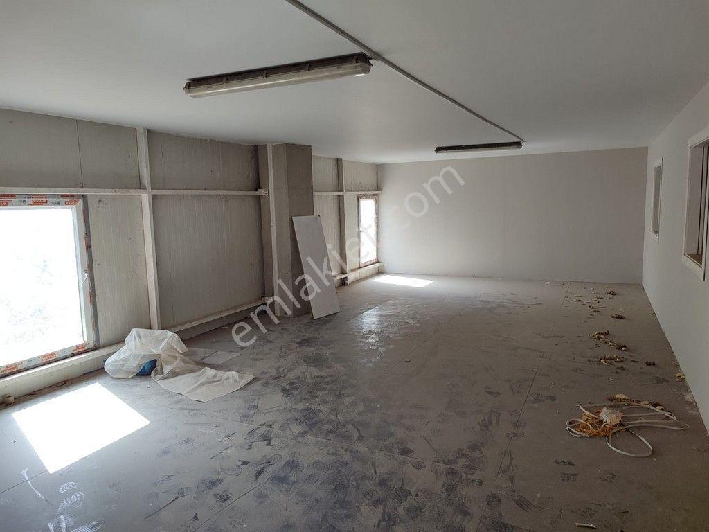 Saray'da 4700m2 Vinçli Kiralık Fabrika - Görsel 24