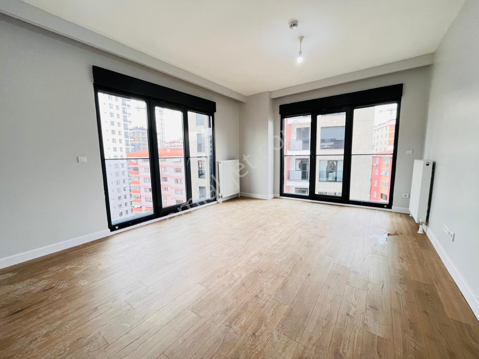 Lf İmaj Bostancıda Güvenlikli Sitede 2+1 Balkon Ebeveynli Sıfır - Görsel 11