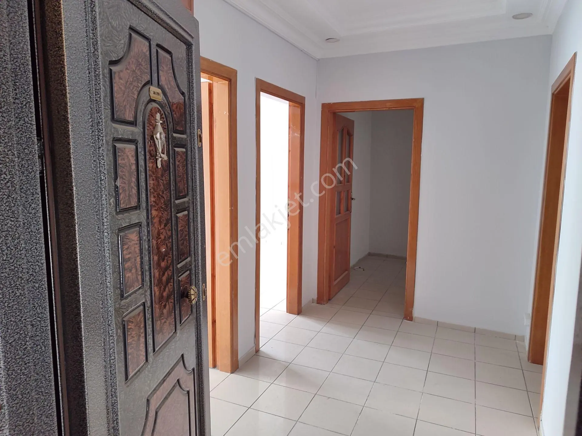 İzzetpaşa Mah. Ş.ilhanlar Caddesinde Kiralık 2+1 Arakat Ev/ofis - Görsel 2