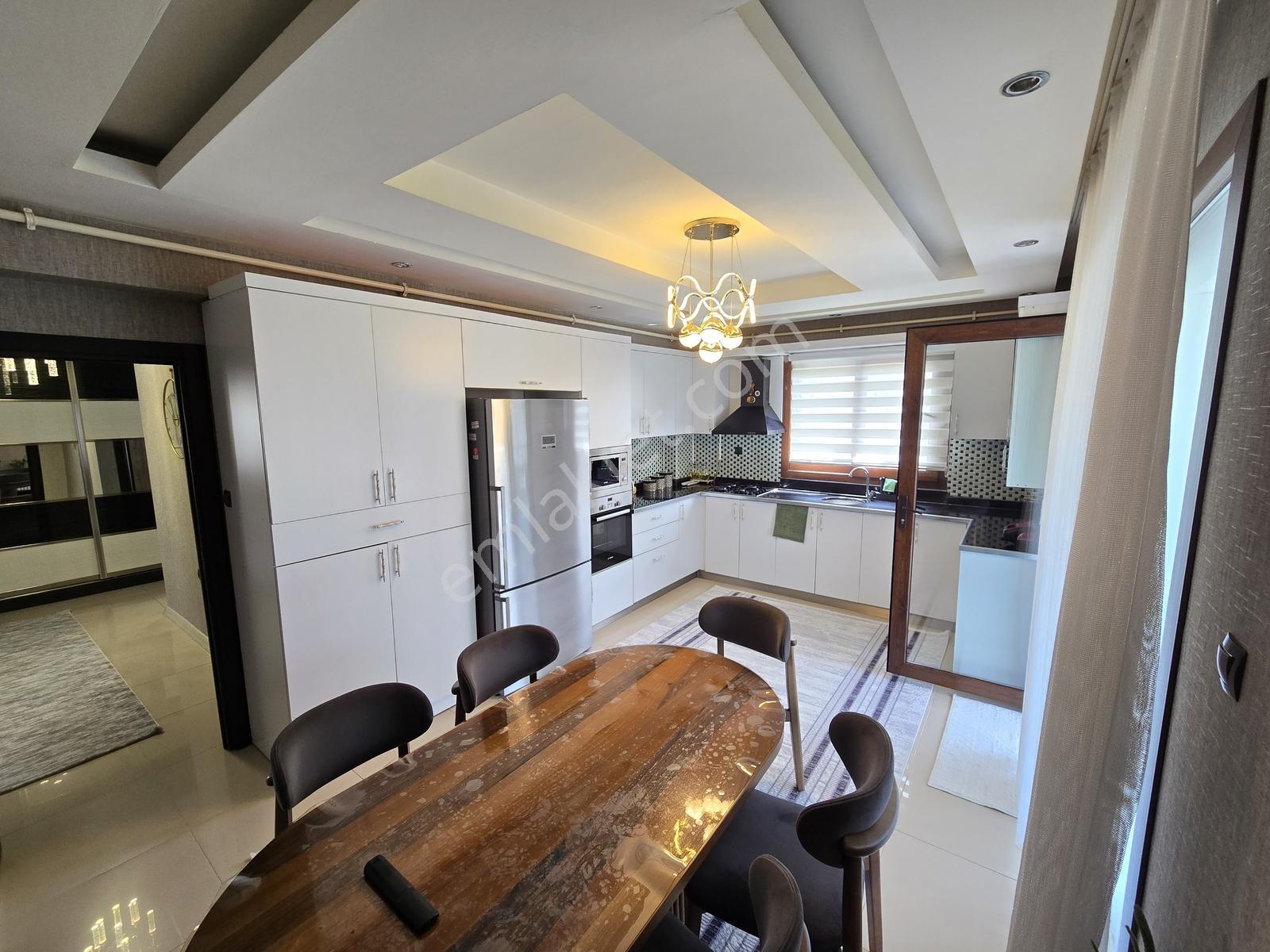 Otogar Karşısı Satılık 4+1 Daire