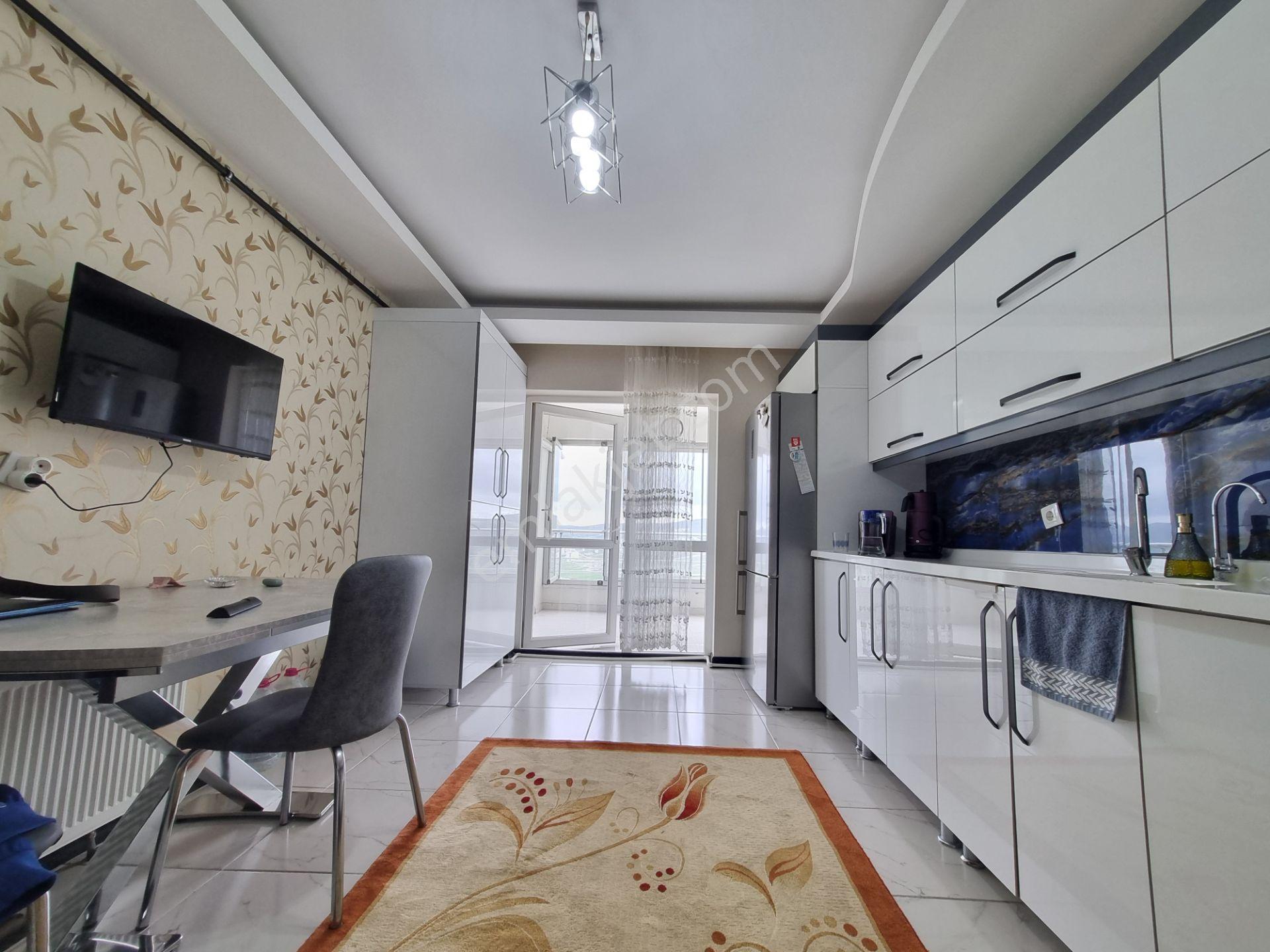 Lüks Yapılı 4+1 - 30 M2 Yatak Odası- Giyinme Odalı - Manzaralı.. - Görsel 4