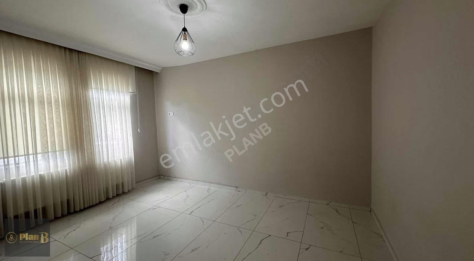Kabaoğlunda Yenilenmiş İç Tasarıma Sahip Kiralık Daire - Görsel 4