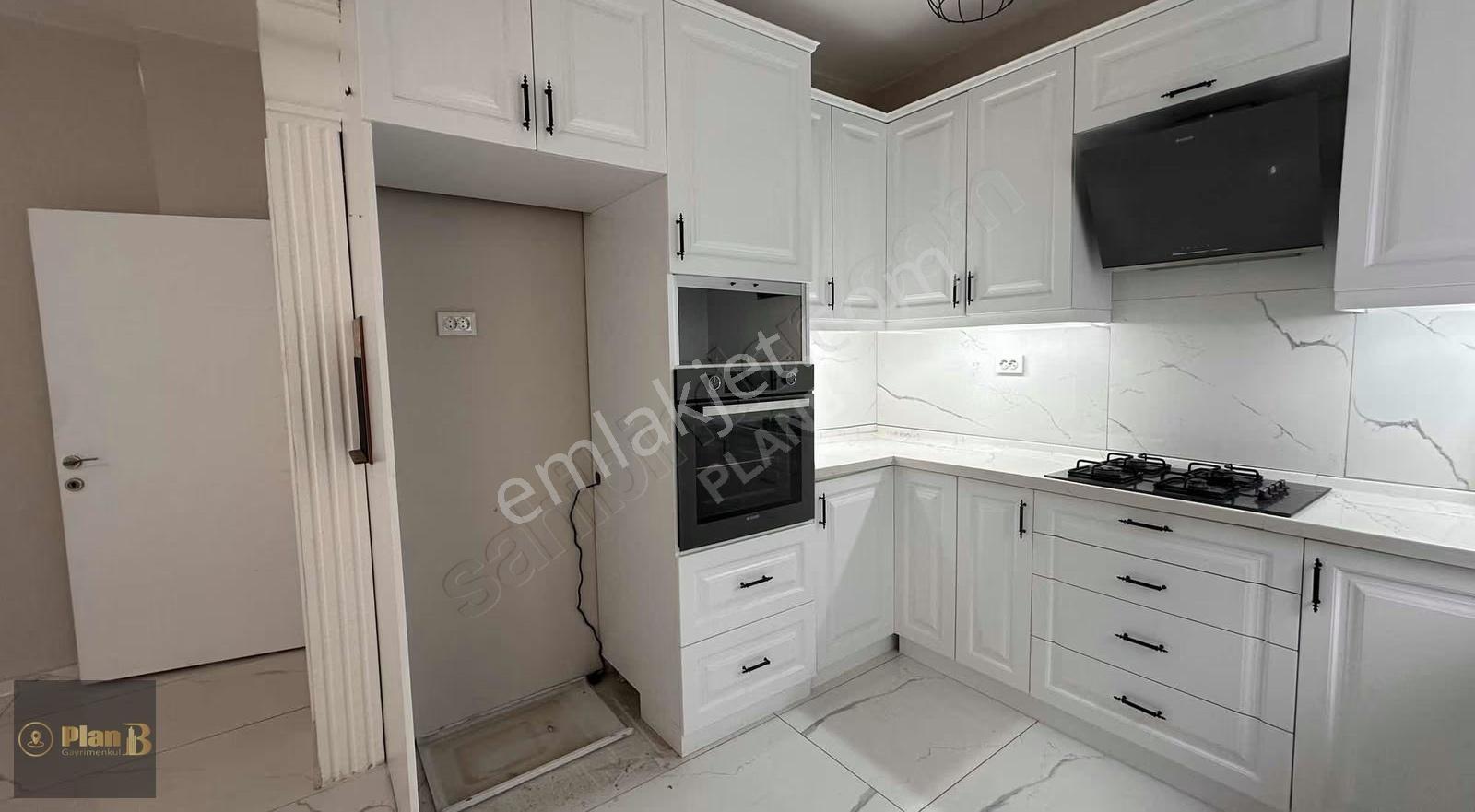 Kabaoğlunda Yenilenmiş İç Tasarıma Sahip Kiralık Daire - Görsel 11