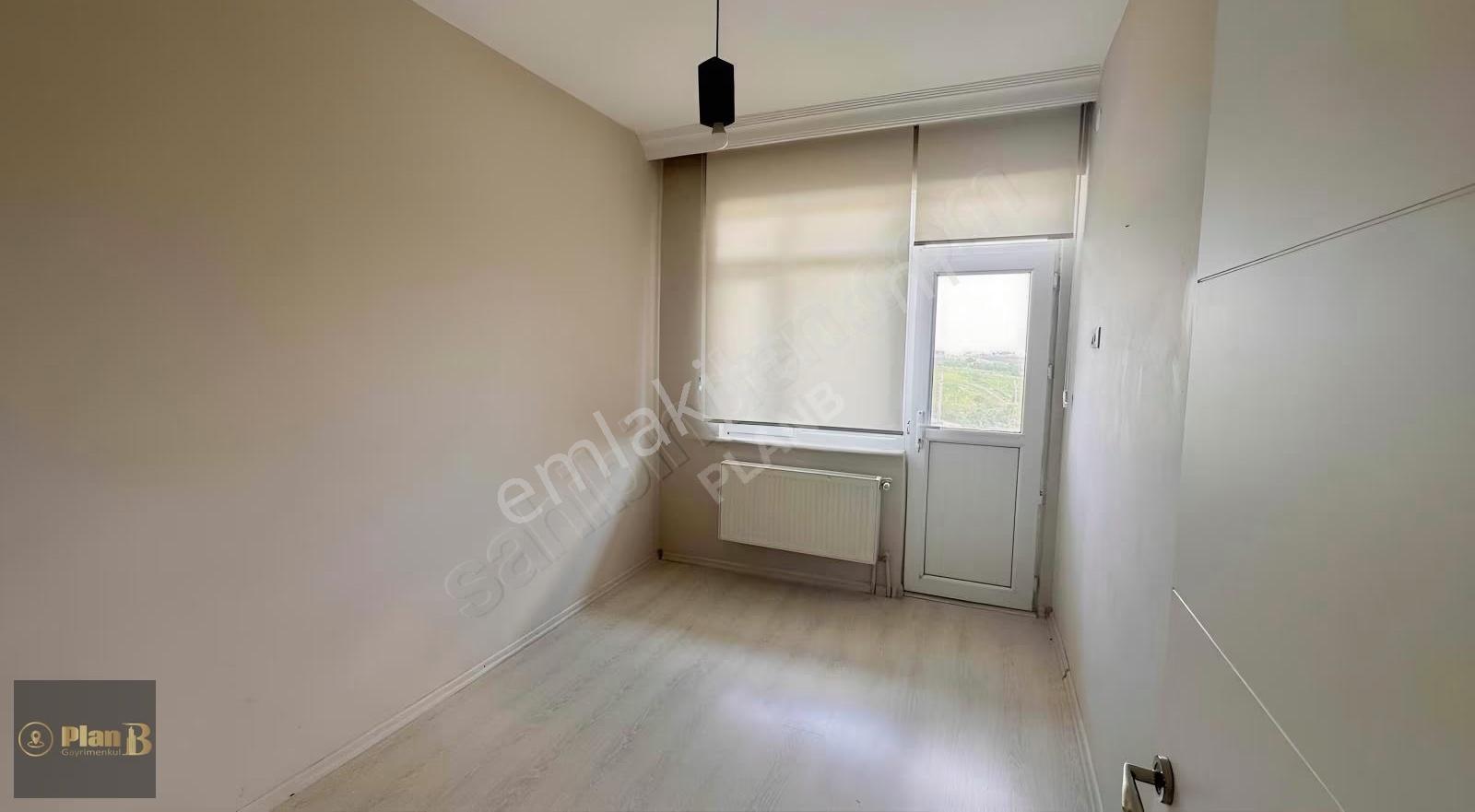 Kabaoğlunda Yenilenmiş İç Tasarıma Sahip Kiralık Daire - Görsel 21