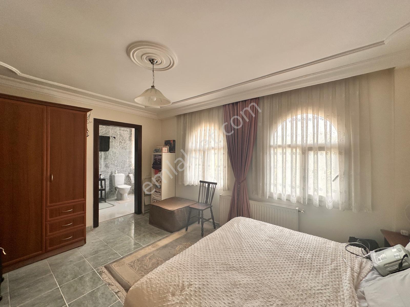 Kuşadası Kadınlar Deniz 10 Odalı Özel Havuzlu Deniz Manzaralı Tek Müstakil Villa - Görsel 22