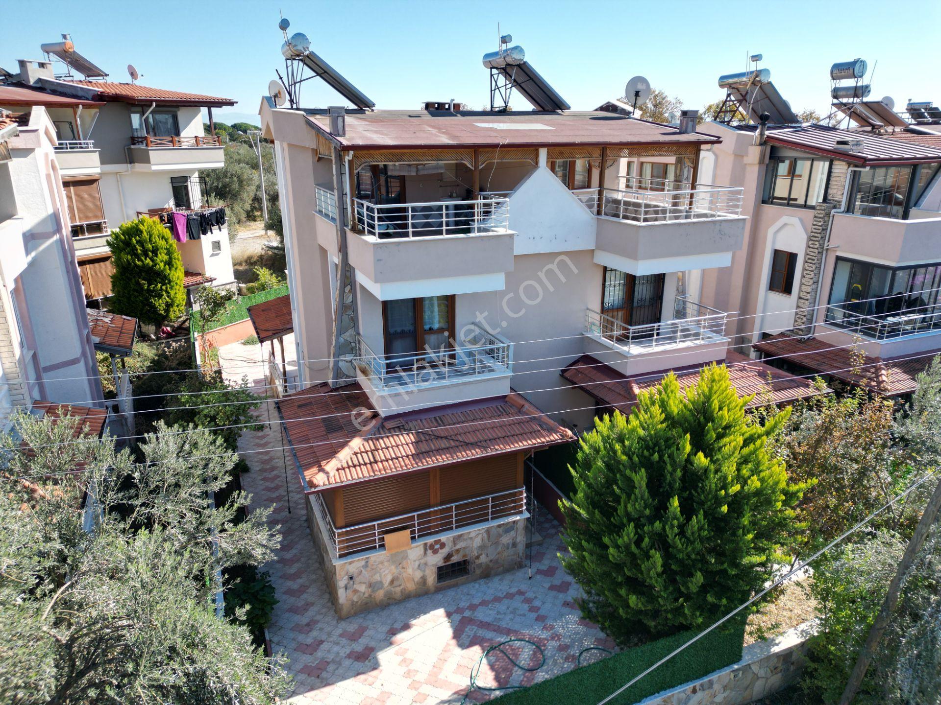 Altınoluk İlkbahar Dan Denize 100 Metre Müstakil Bahçeli 3+1 Villa - Görsel 8