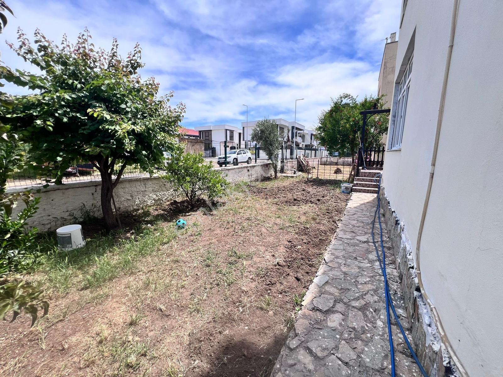 Antalya Belek'te Satılık Bahçeli İkiz Yarısı Villa - Görsel 4