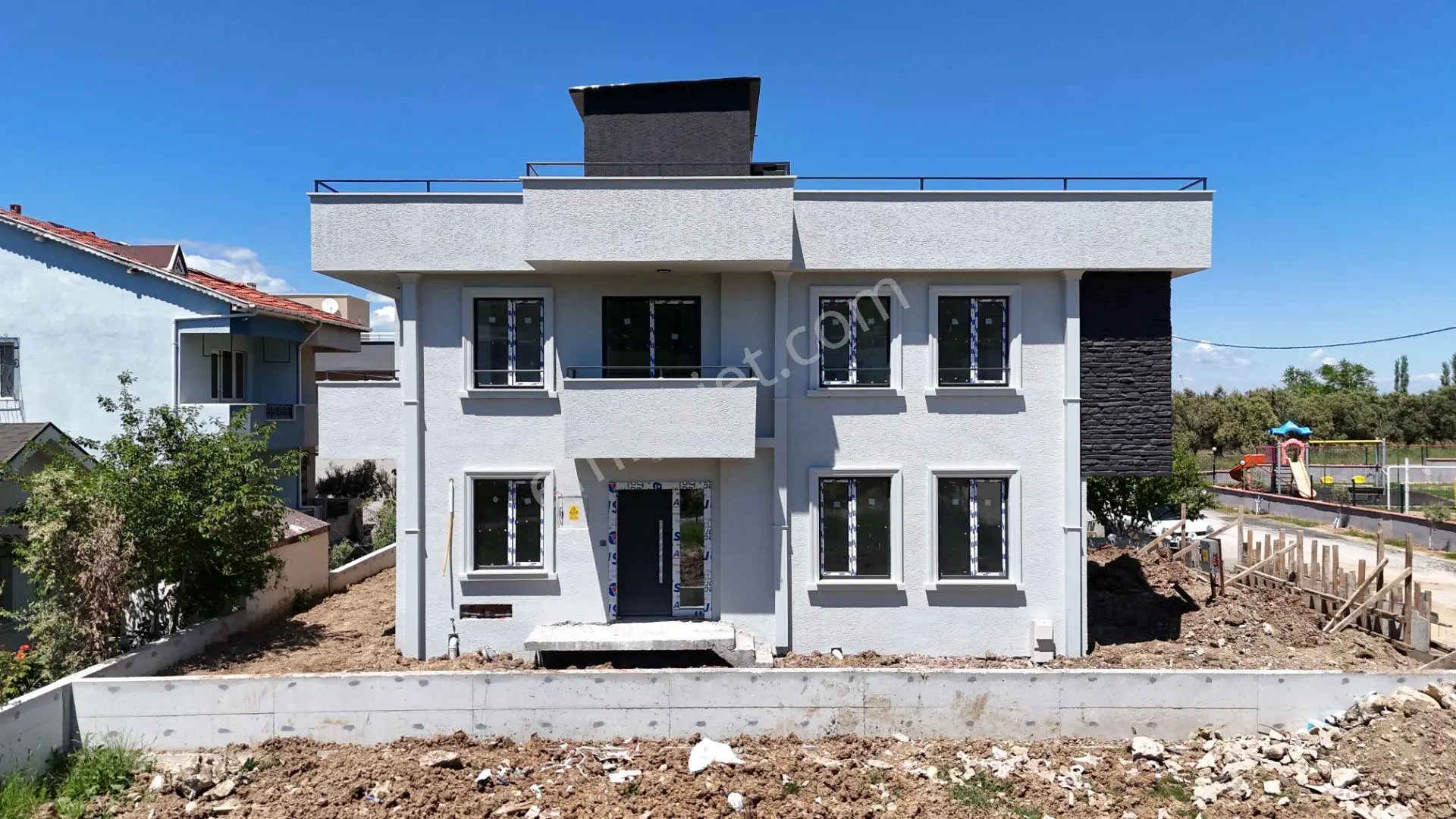 Çanakkale Dardanos’ta Boğaz Manzaralı Satılık 2+1 Villa - Görsel 4