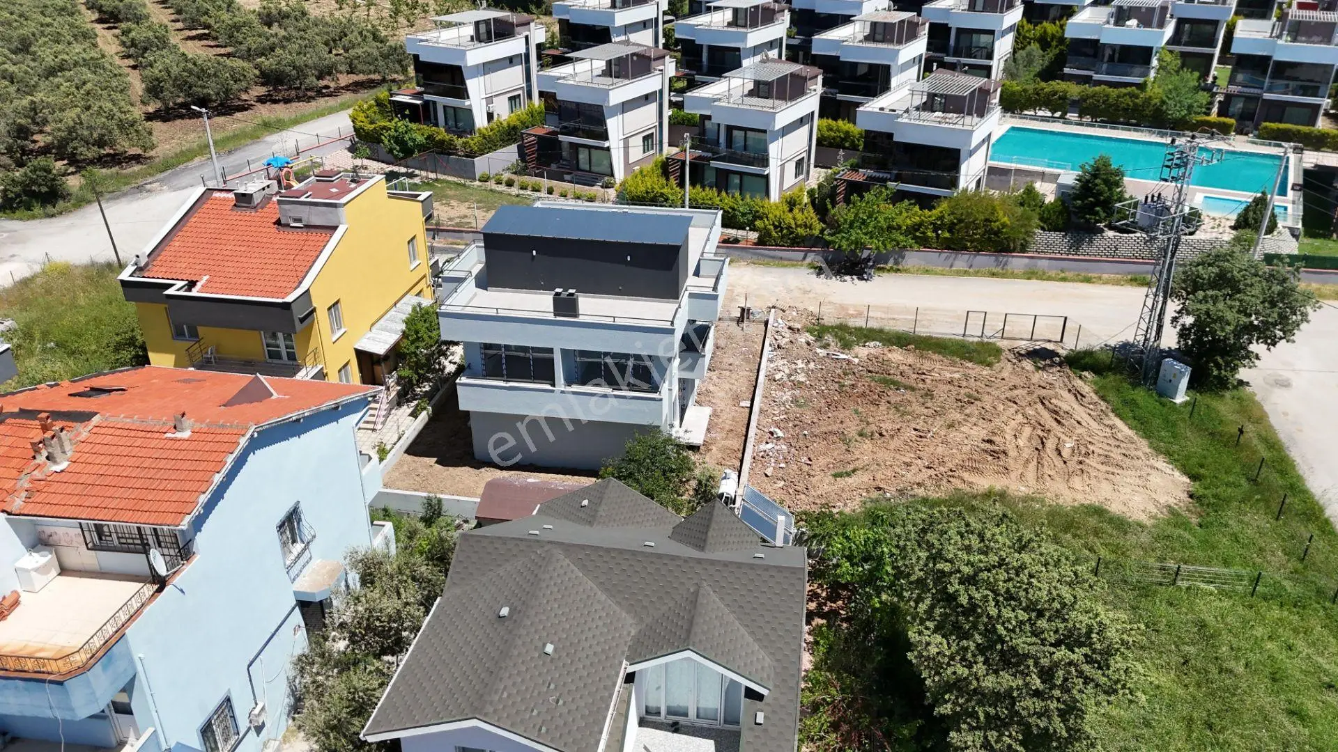 Çanakkale Dardanos’ta Boğaz Manzaralı Satılık 2+1 Villa - Görsel 5