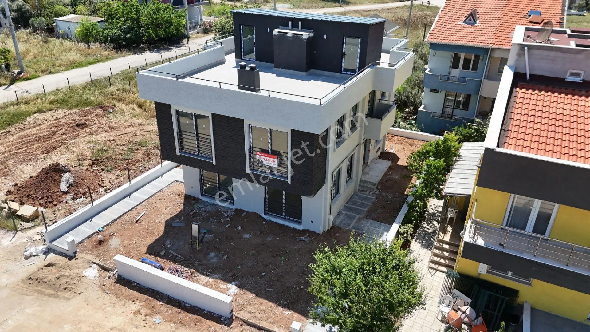Çanakkale Dardanos’ta Boğaz Manzaralı Satılık 2+1 Villa - Görsel 2