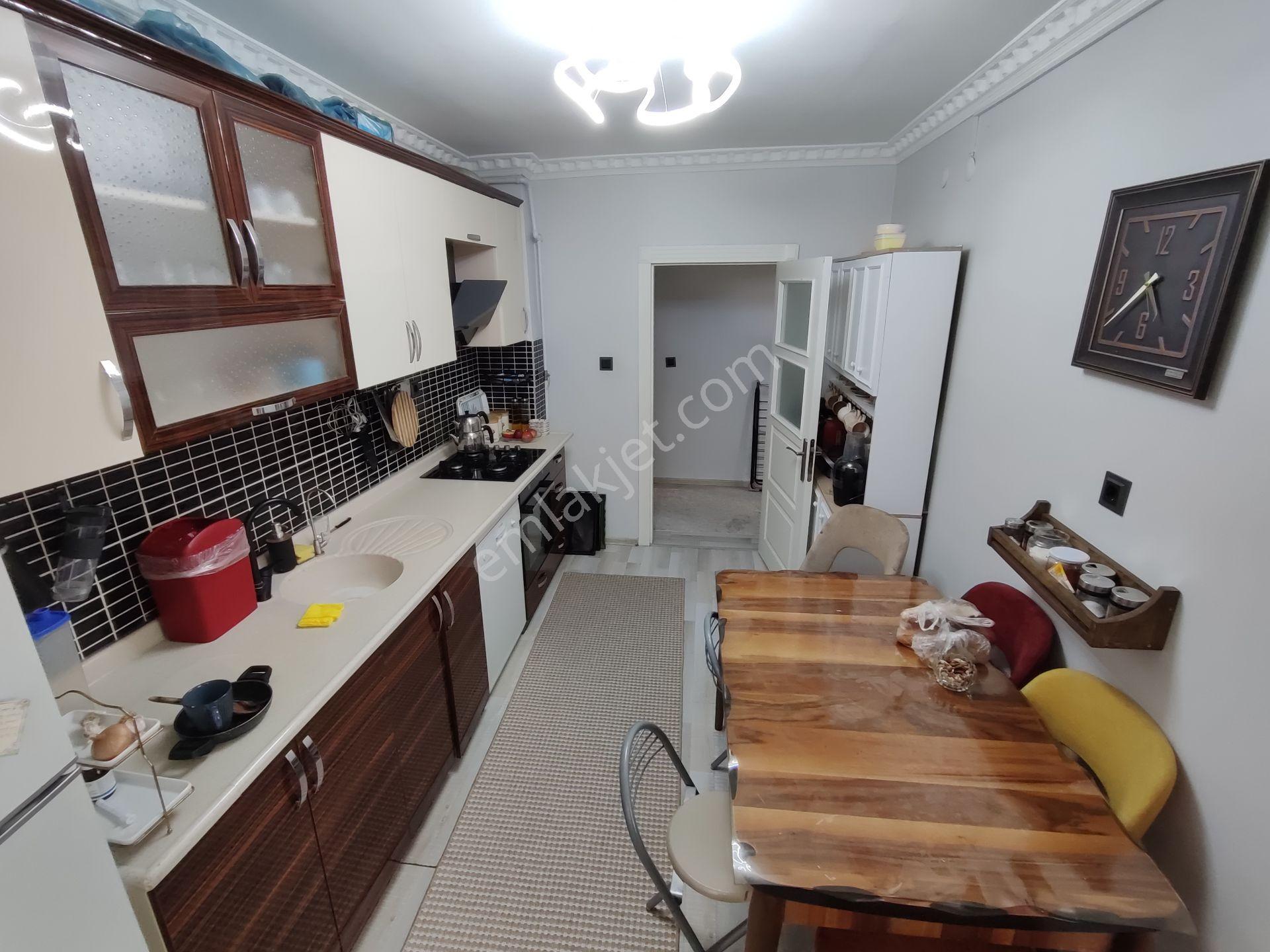 Acill Fiyat Düştü Aşıkpaşa Cadde Üzerinde Asansörlü 3. Kat 3+1 Lüx Daire Tuğrul Emlaktan - Görsel 8