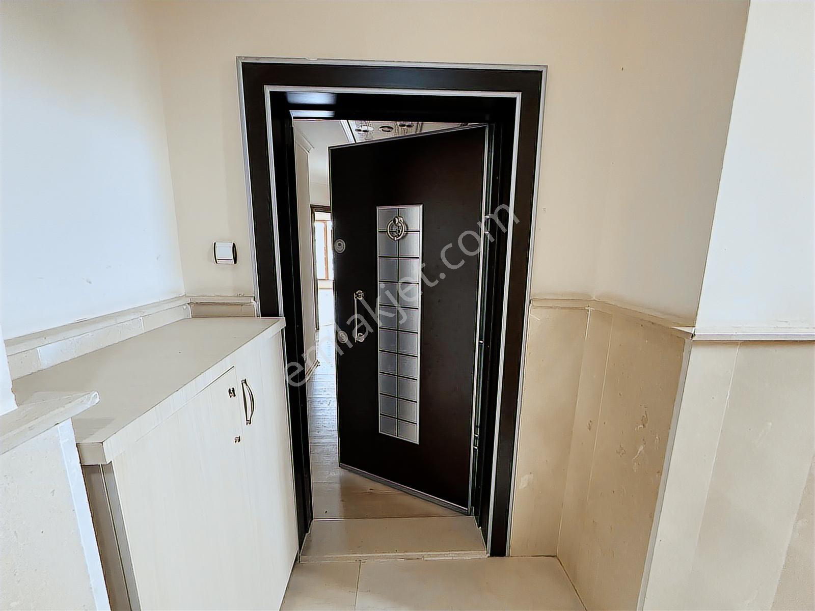 Nar Manzaralı Tuna Sitesinede D Blok 3. Kat 4,5+1 210 M² Satılık - Görsel 7