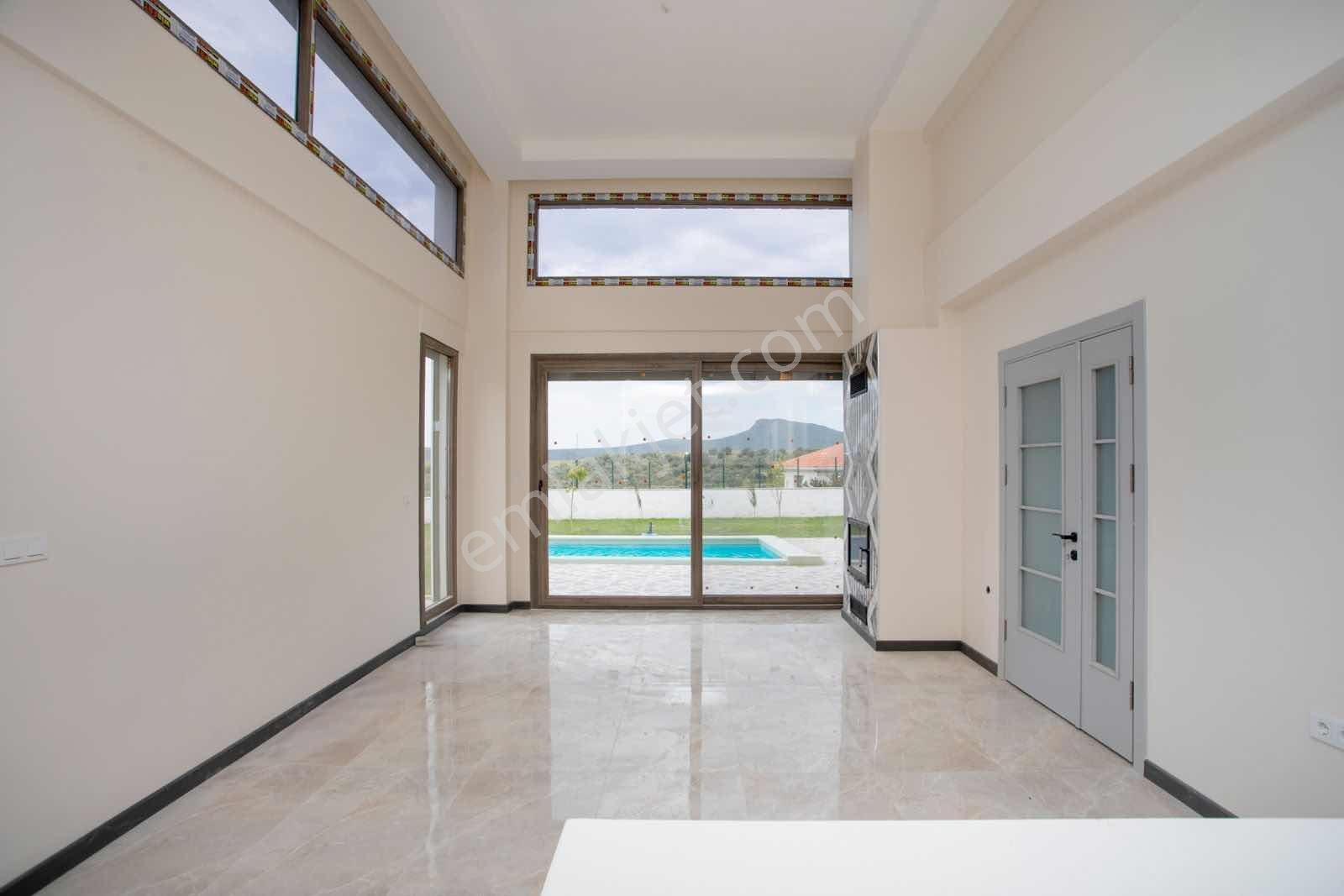Foçaköy De Satılık Villa - Görsel 22