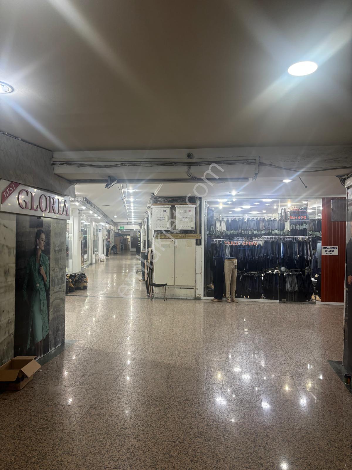 Sirkeci Merkezinde Çok Amaçlı Veya Yatırımlık Satılık Dükkanlar - Görsel 8