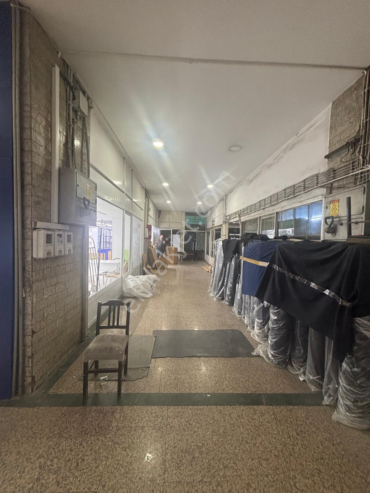 Sirkeci Merkezinde Çok Amaçlı Veya Yatırımlık Satılık Dükkanlar - Görsel 10