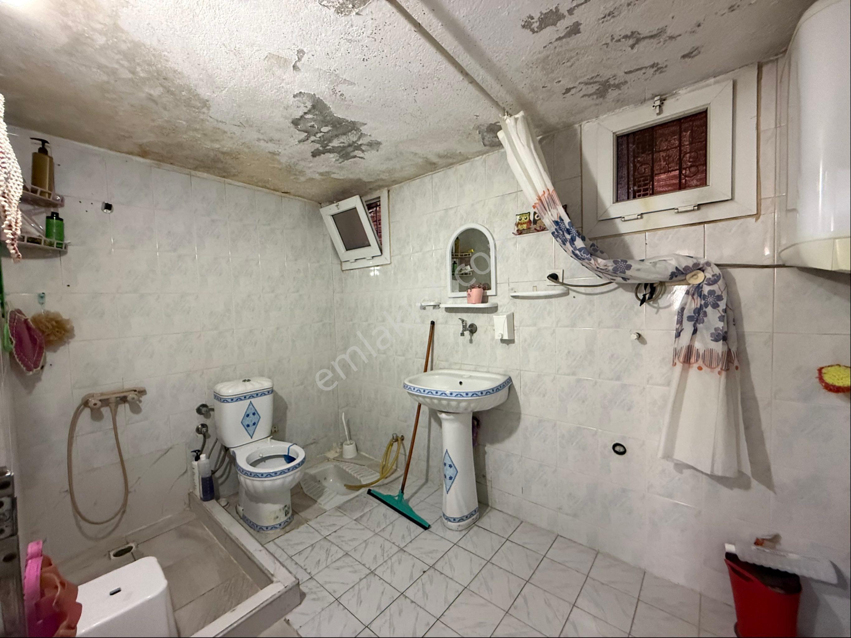 İzmir Gümüşpala’da Komple Satılık Bina 🏢 | 3 Bağımsız Daire 🔑 | 85 M² 📐 | Yatırımlık Fırsat 💰 - Görsel 35