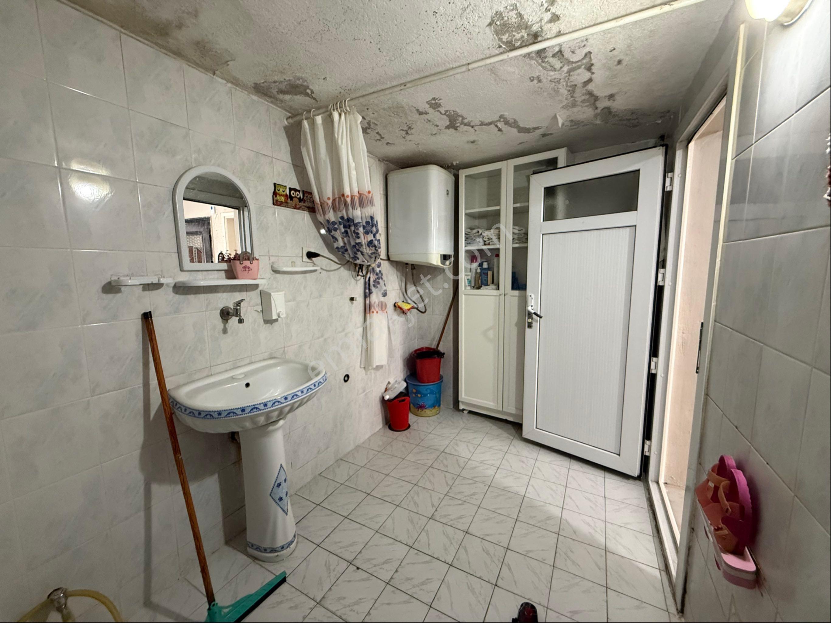 İzmir Gümüşpala’da Komple Satılık Bina 🏢 | 3 Bağımsız Daire 🔑 | 85 M² 📐 | Yatırımlık Fırsat 💰 - Görsel 22