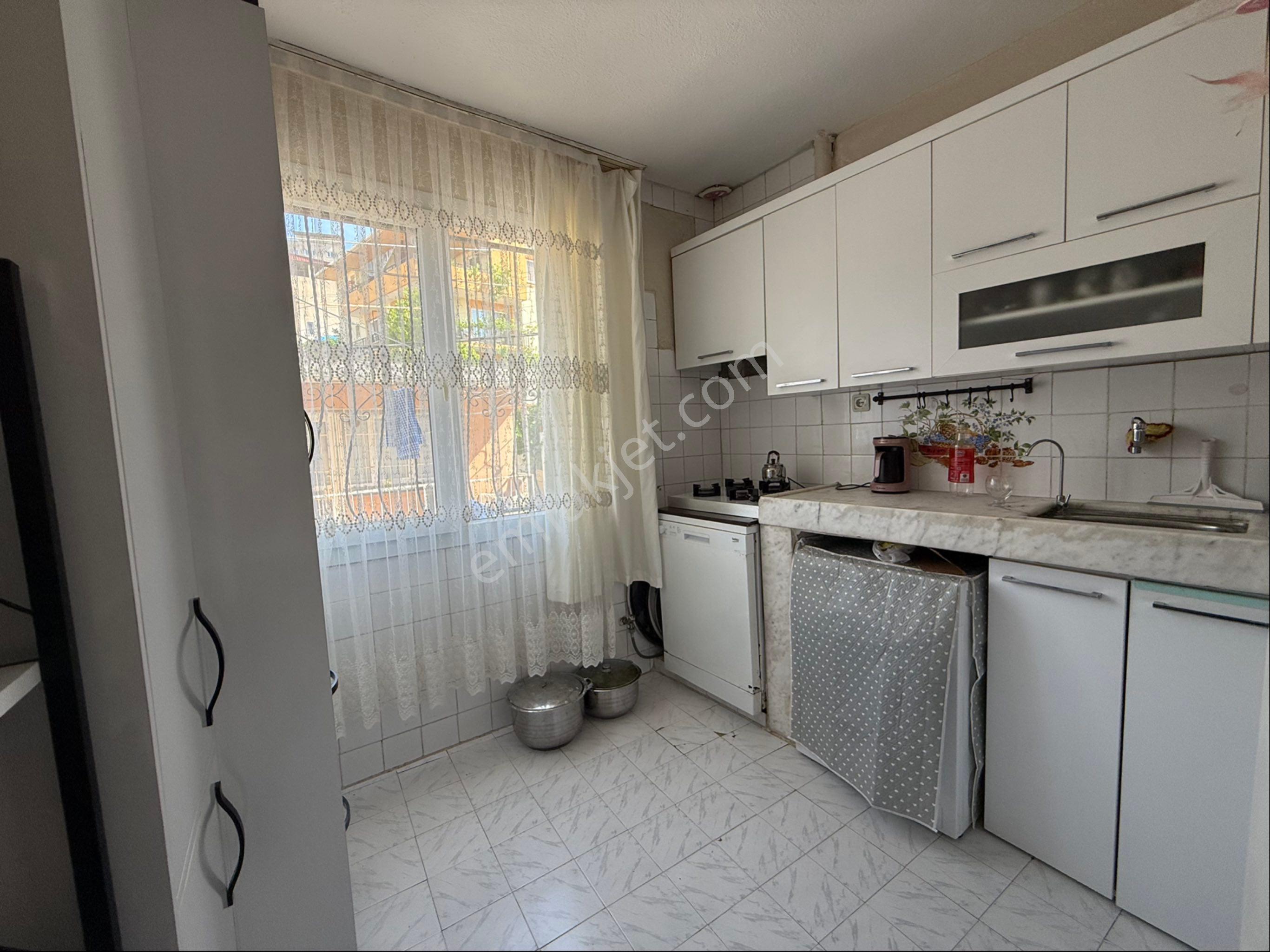 İzmir Gümüşpala’da Komple Satılık Bina 🏢 | 3 Bağımsız Daire 🔑 | 85 M² 📐 | Yatırımlık Fırsat 💰 - Görsel 15