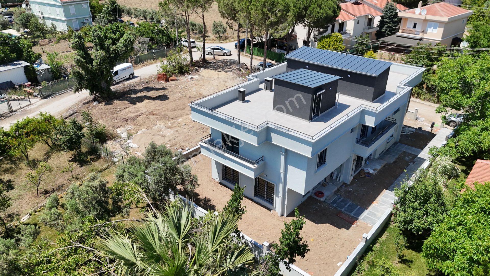 Çanakkale Dardanos’ta Boğaz Manzaralı Satılık 2+1 Villa - Görsel 9