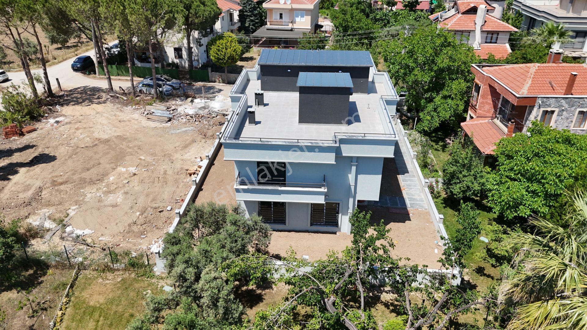 Çanakkale Dardanos’ta Boğaz Manzaralı Satılık 2+1 Villa - Görsel 8