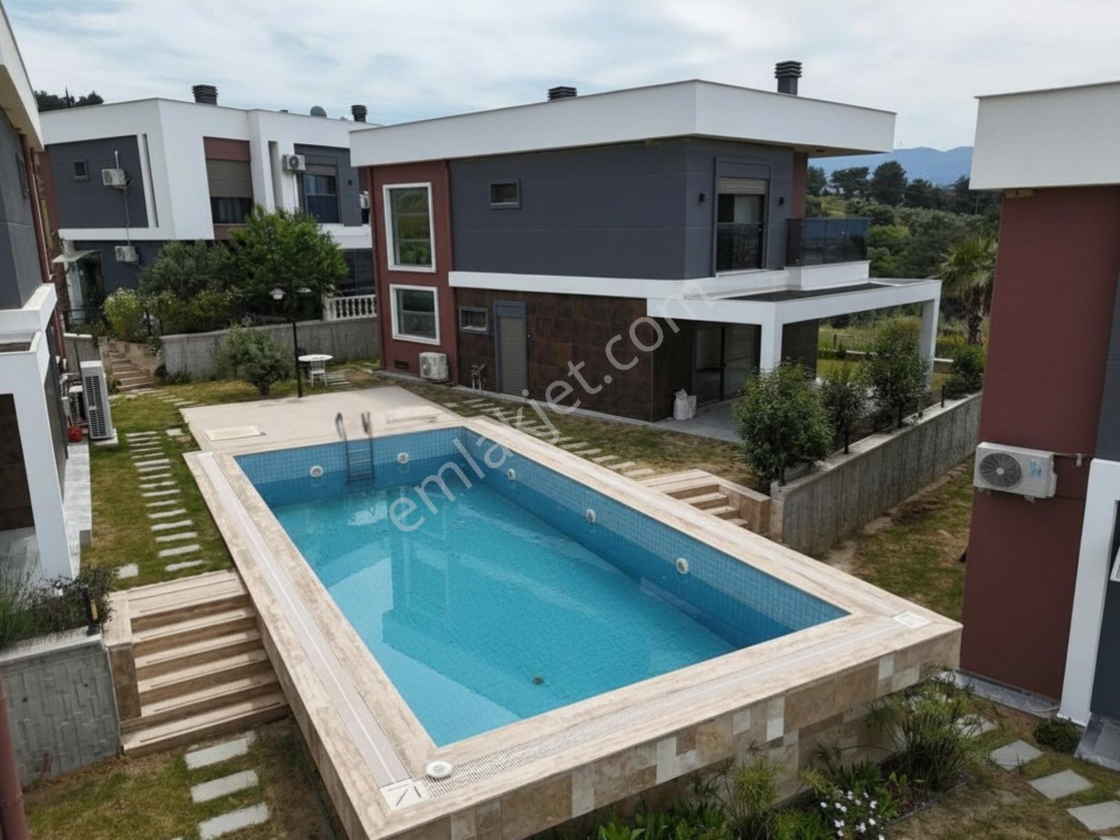 Kuşadası Soğucakta Bahçelı & Denız Manzaralı 4+1 Vılla - Görsel 7