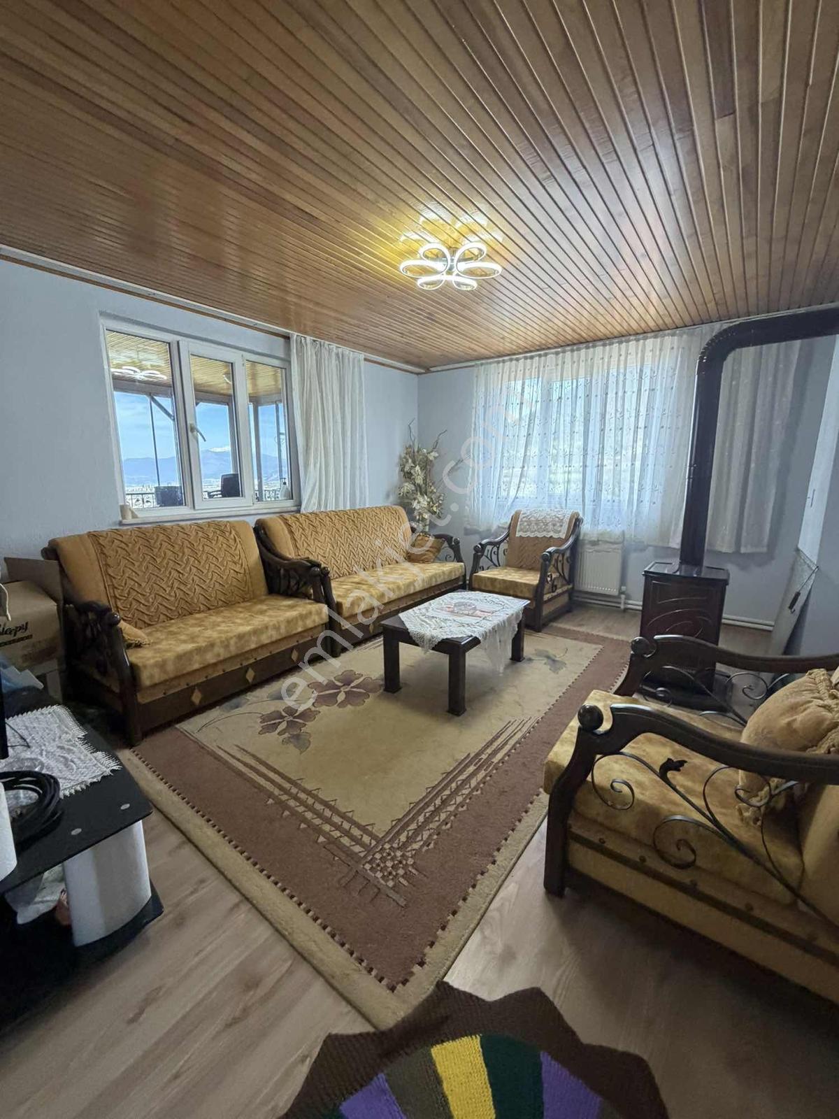 Altındere'de Üç Ayrı Tapulu Şahane Manzaralı Satılık Binamız - Görsel 3