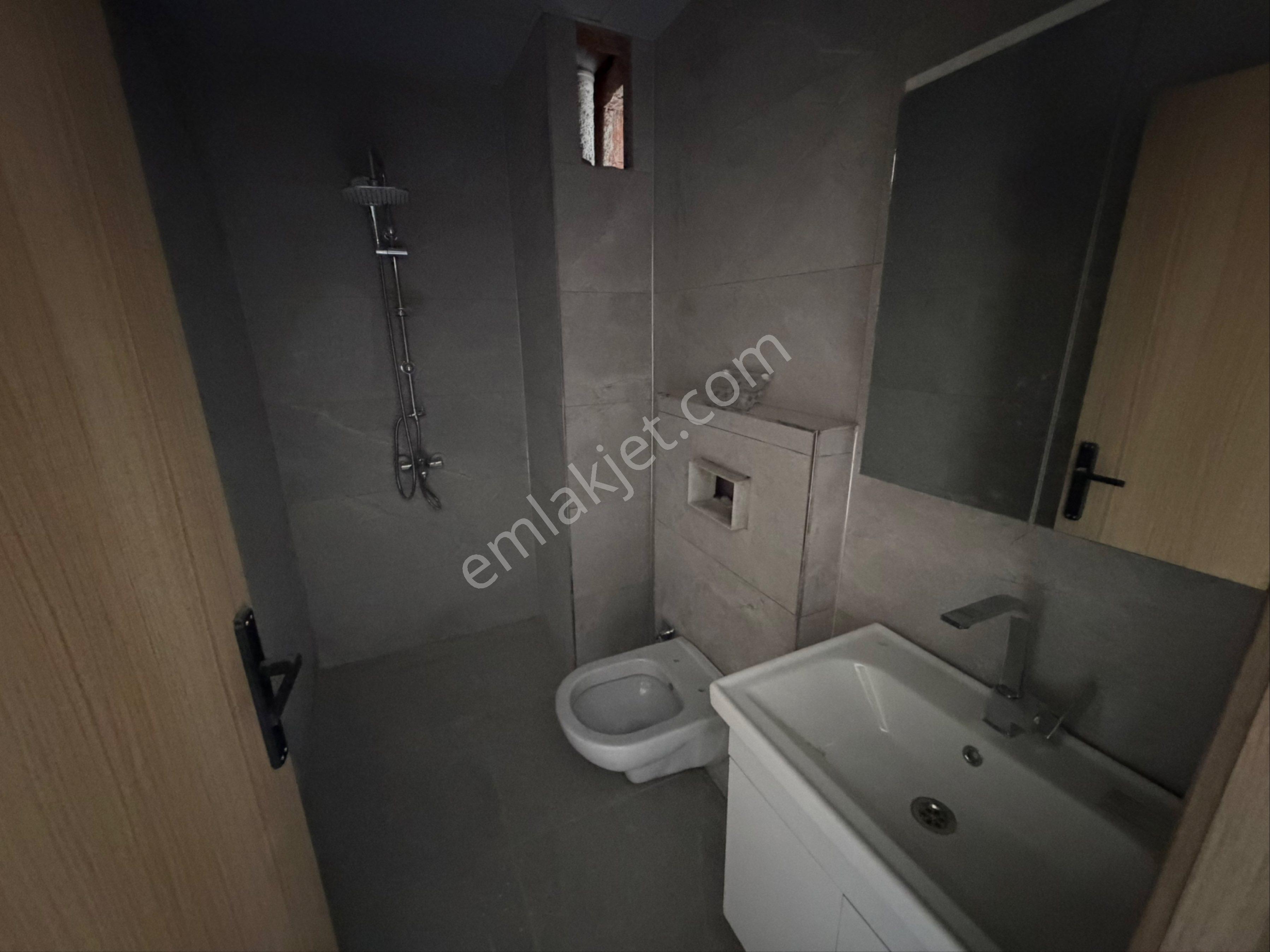 Arnavutköy Taşoluk Mah 2+1 Site İçerisinde Kiralık Daire - Görsel 2