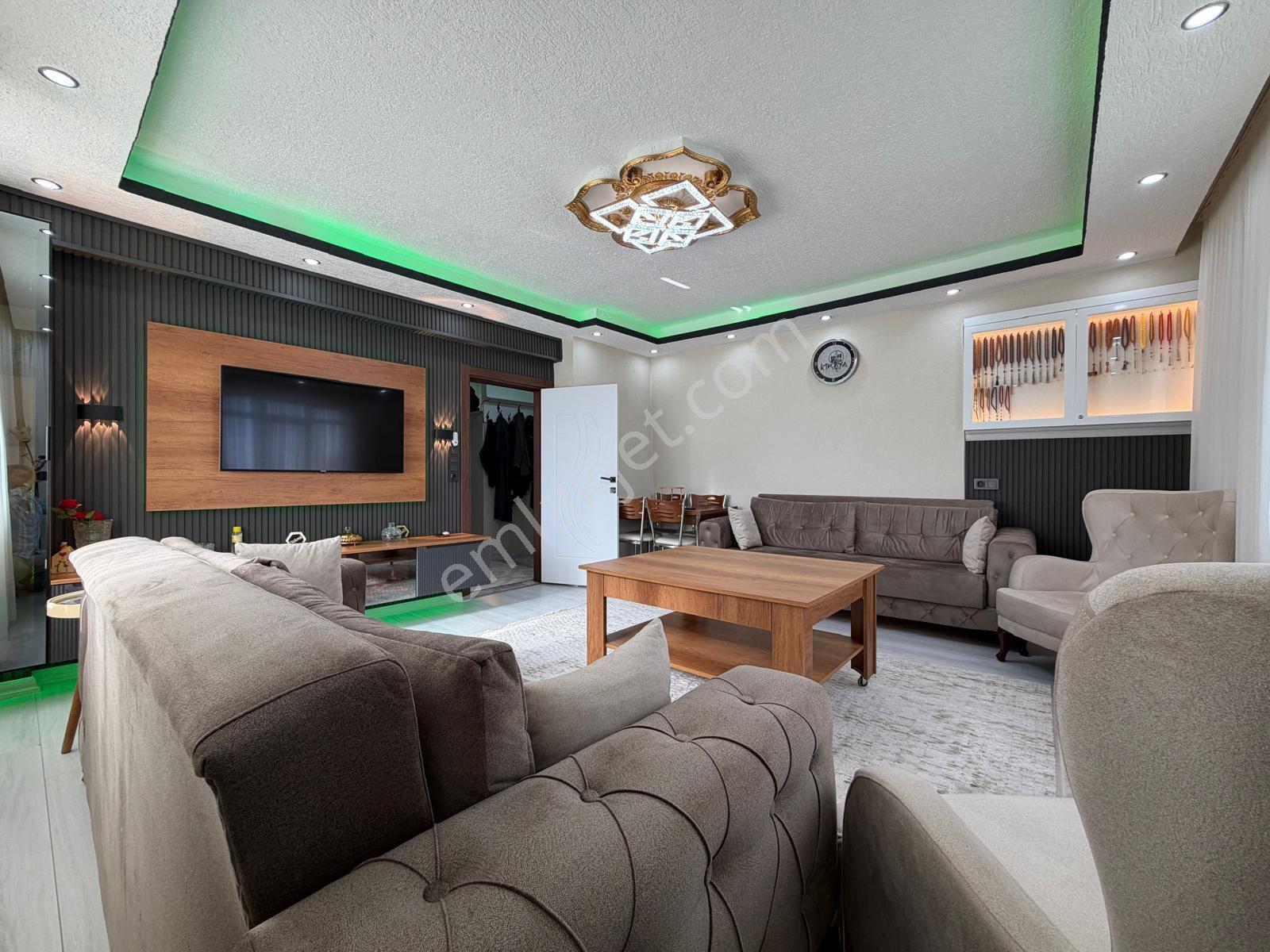 Çerkezköy’de-merkezi Konum-komple Yenilenmiş Geniş 130 M2 2+1 - Görsel 2