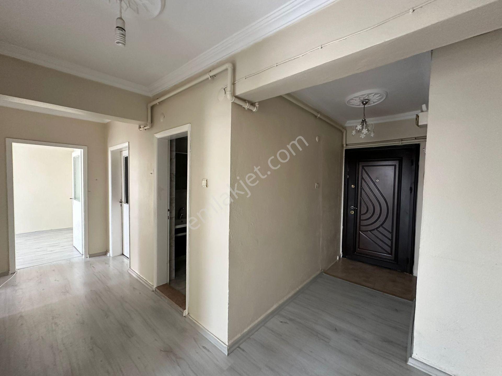 Çerkezköy Öztrak Caddesinde Ön Cephe 2+1 Kiralık Daire - Görsel 25