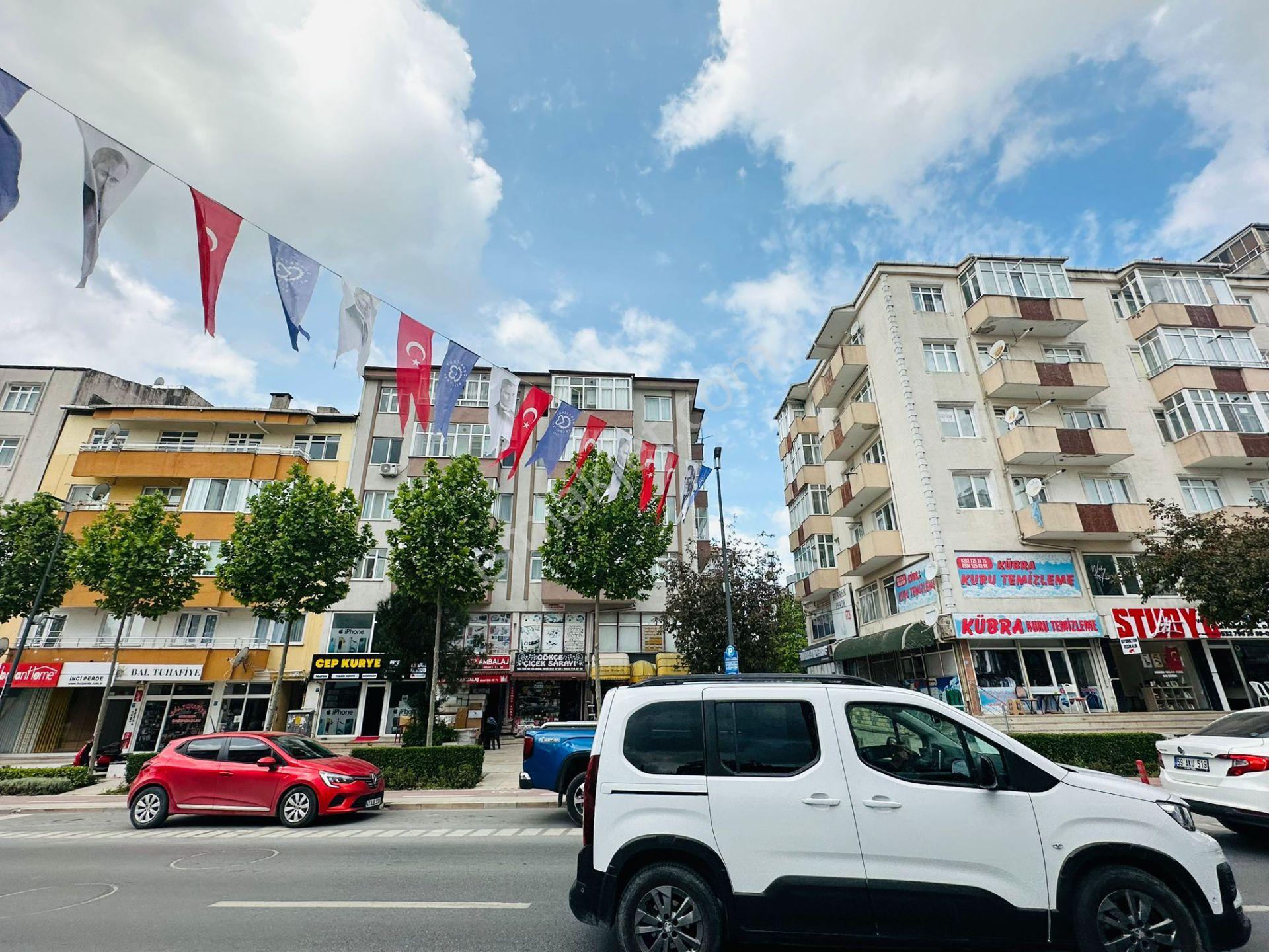 Çerkezköy Öztrak Caddesinde Ön Cephe 2+1 Kiralık Daire - Görsel 34
