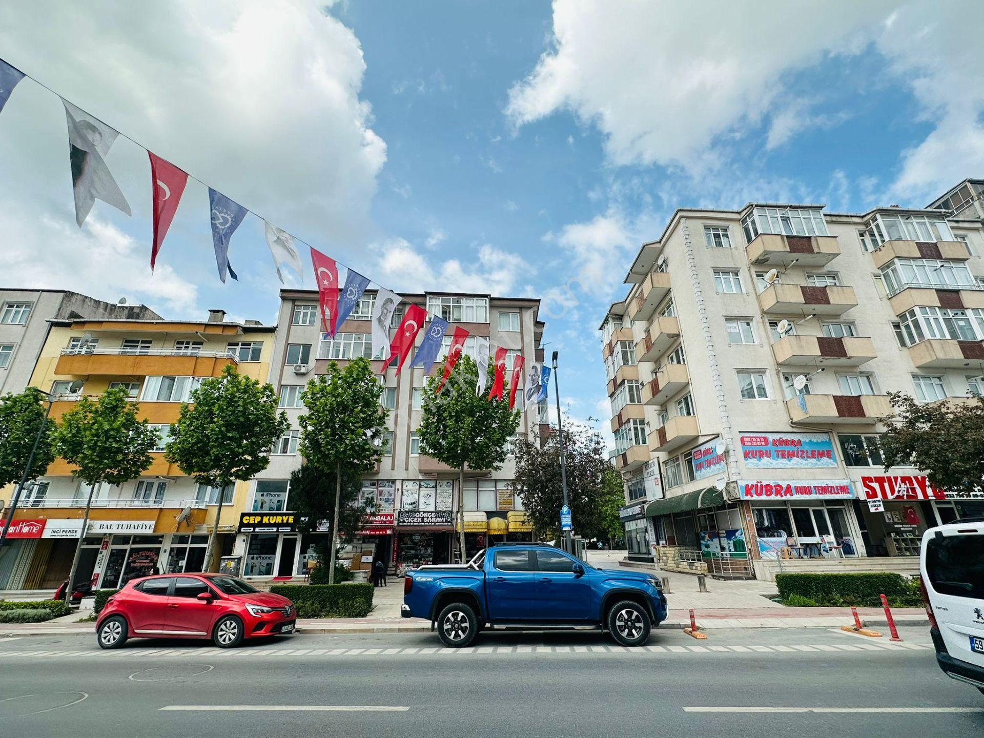 Çerkezköy Öztrak Caddesinde Ön Cephe 2+1 Kiralık Daire - Görsel 2