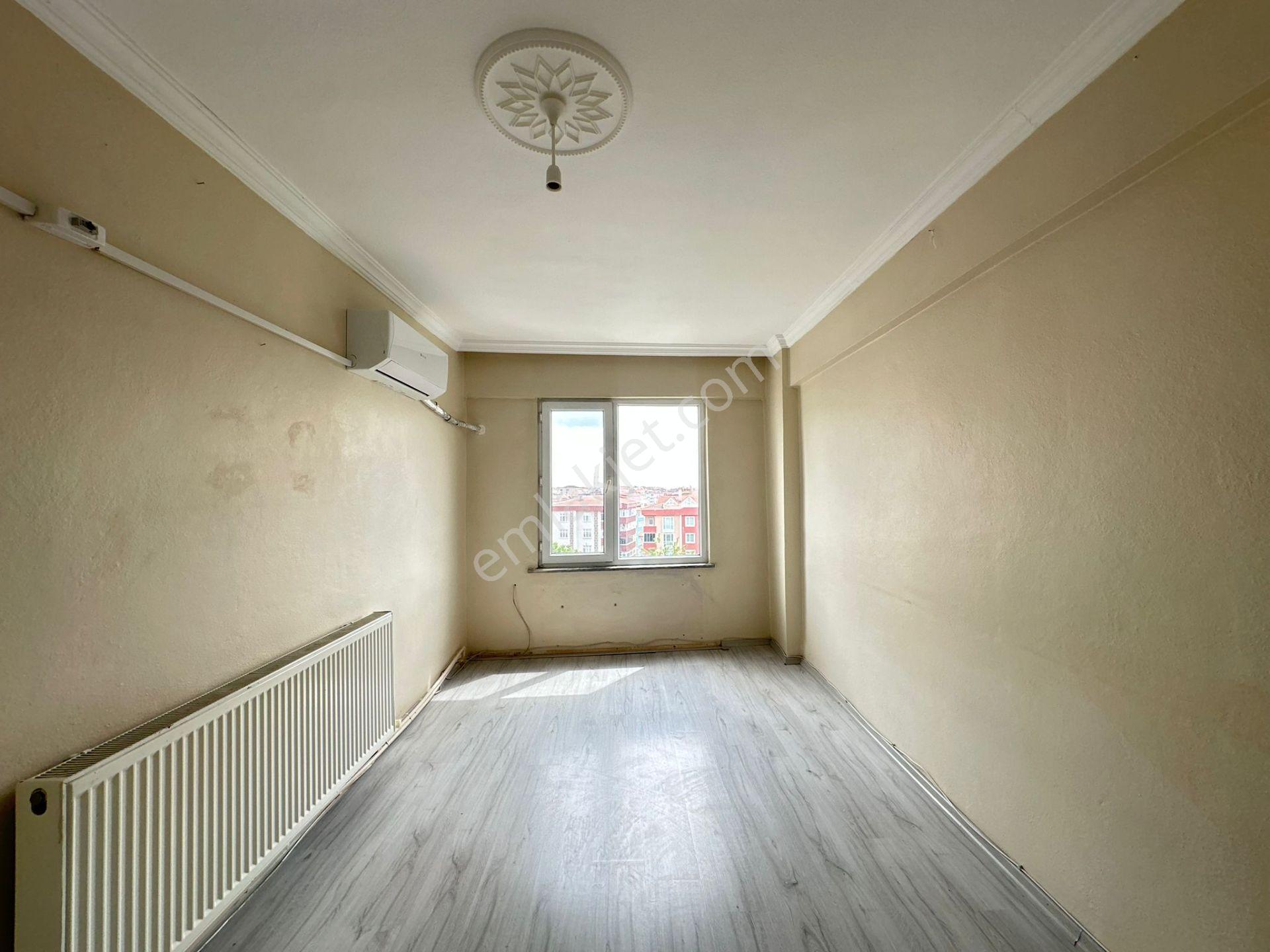 Çerkezköy Öztrak Caddesinde Ön Cephe 2+1 Kiralık Daire - Görsel 4