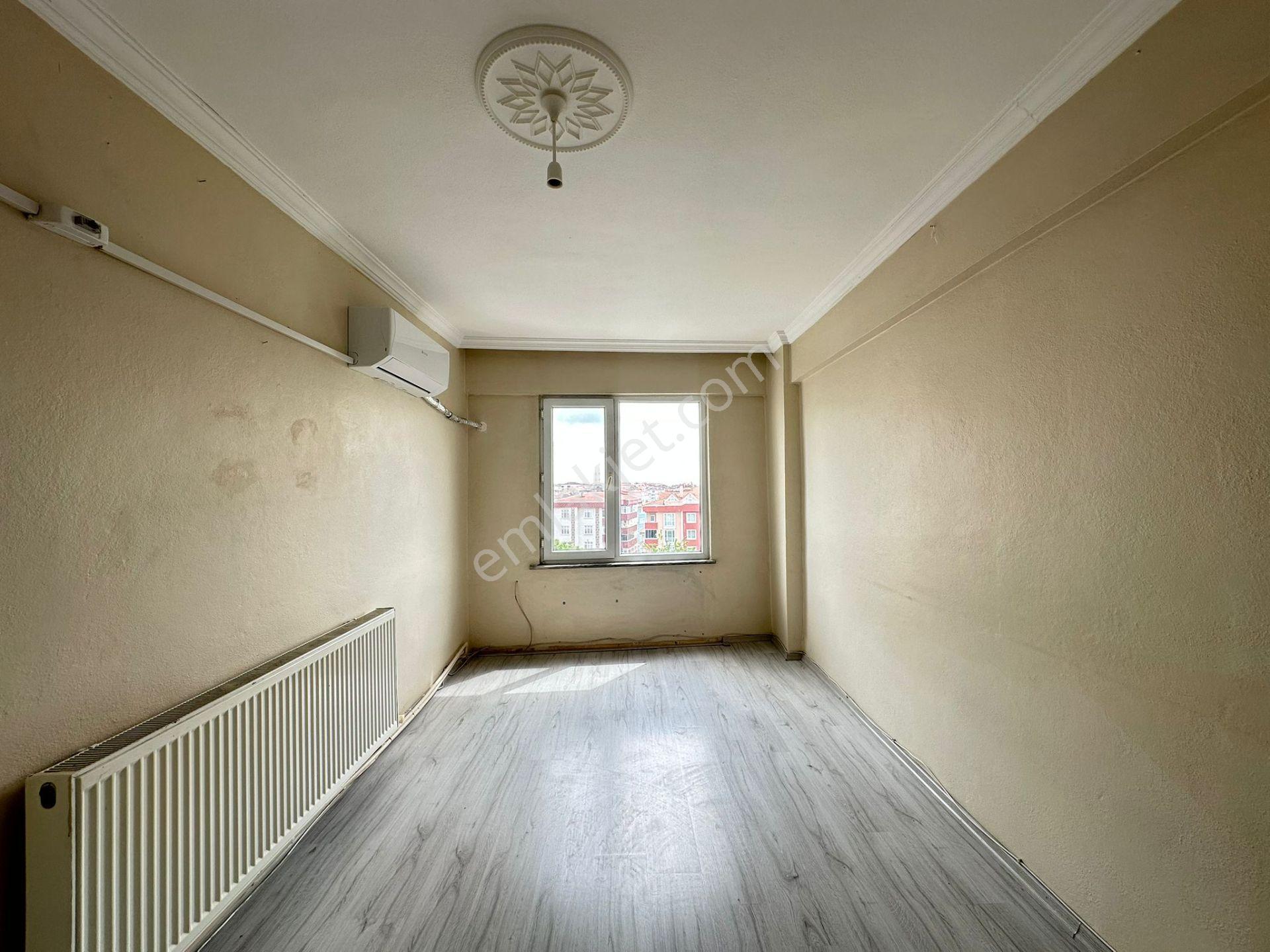 Çerkezköy Öztrak Caddesinde Ön Cephe 2+1 Kiralık Daire - Görsel 3