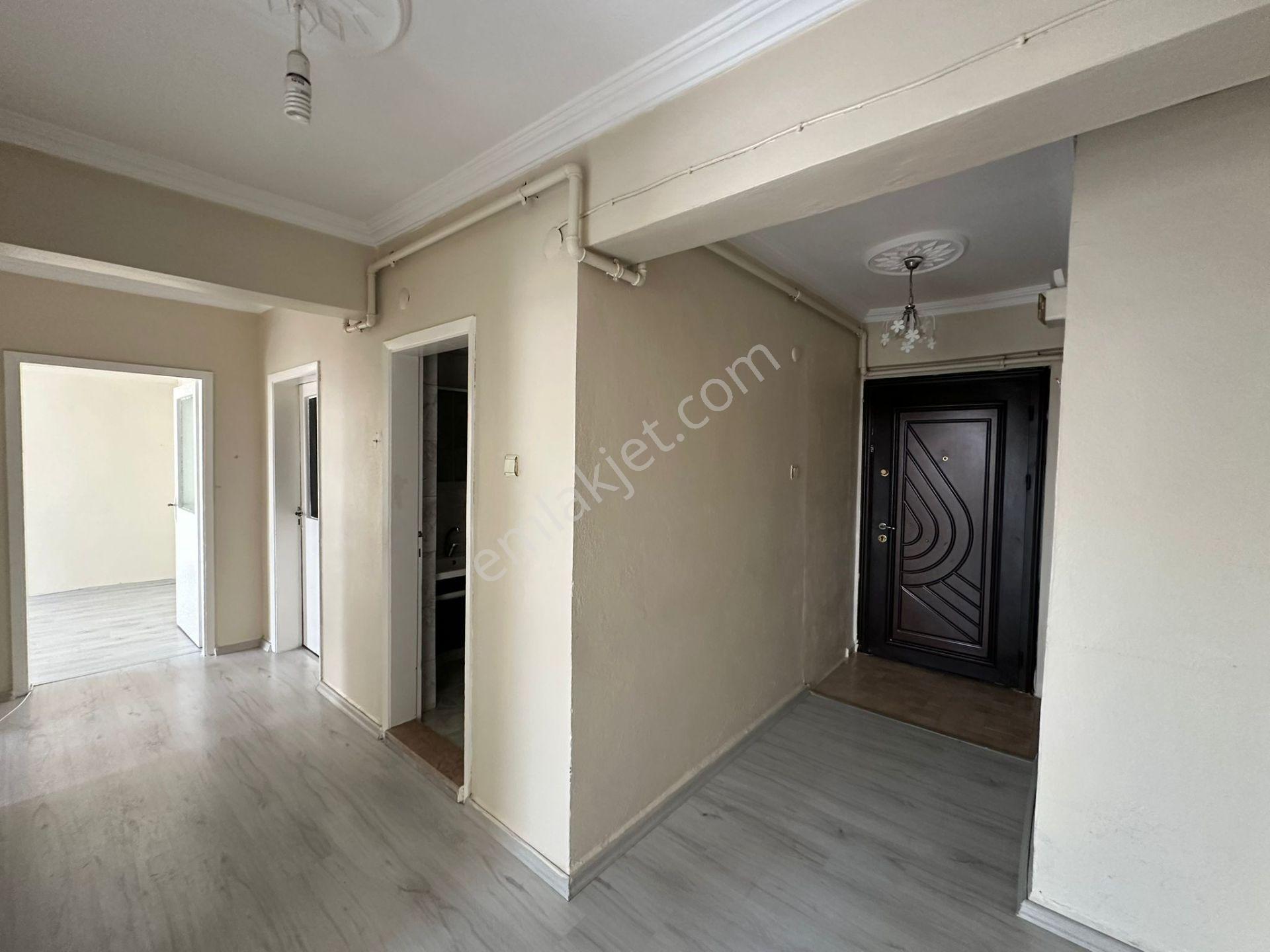 Çerkezköy Öztrak Caddesinde Ön Cephe 2+1 Kiralık Daire - Görsel 26