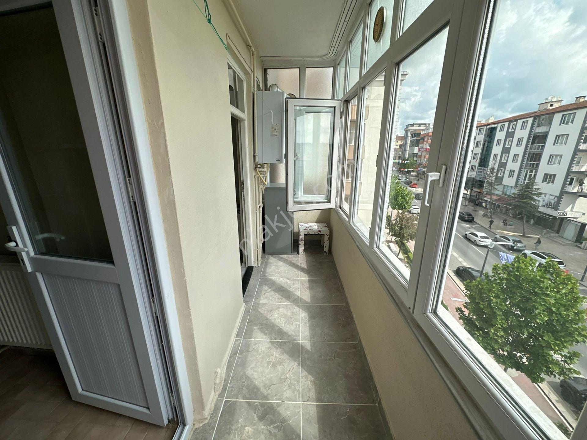 Çerkezköy Öztrak Caddesinde Ön Cephe 2+1 Kiralık Daire - Görsel 30