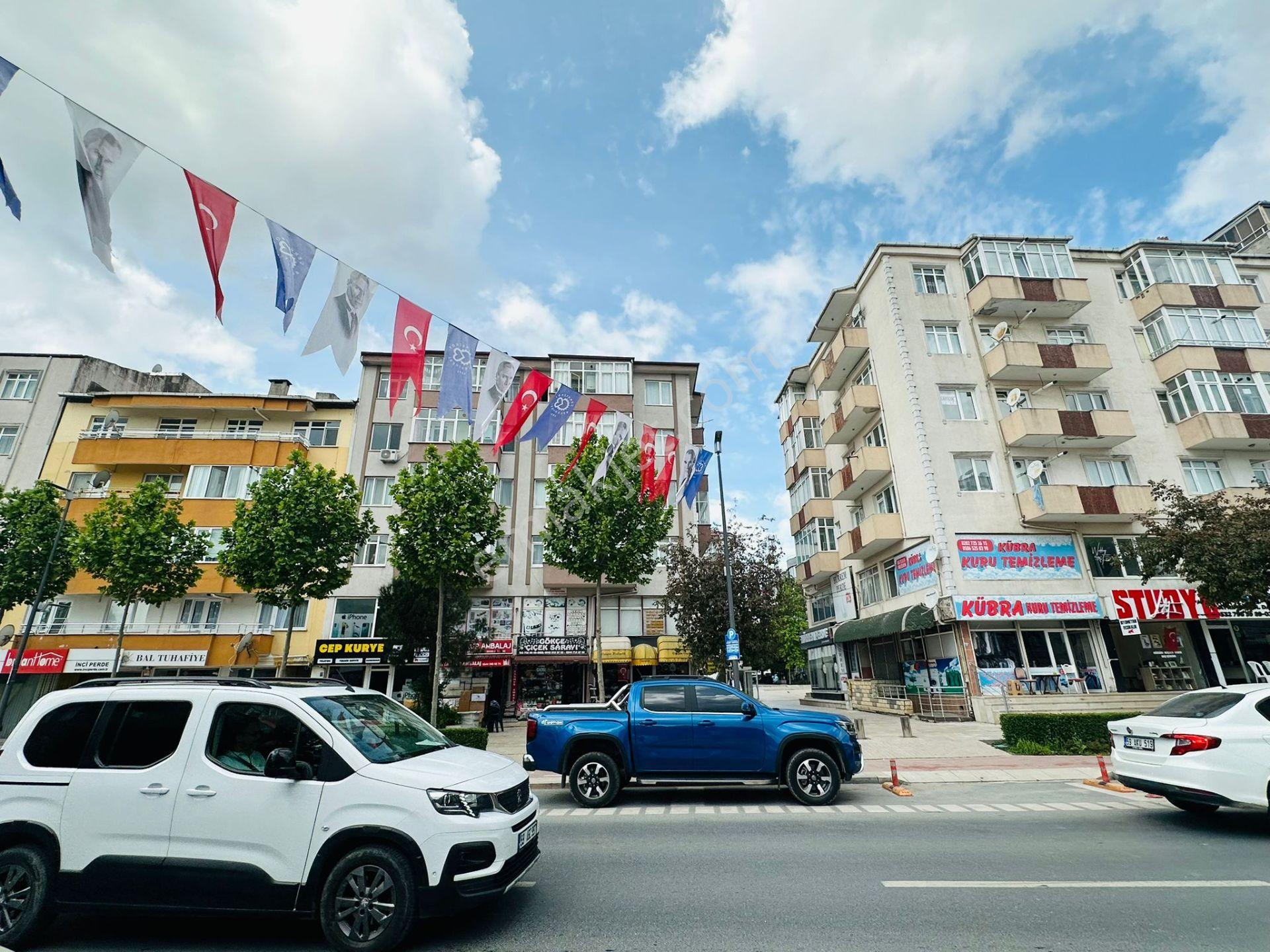 Çerkezköy Öztrak Caddesinde Ön Cephe 2+1 Kiralık Daire - Görsel 32