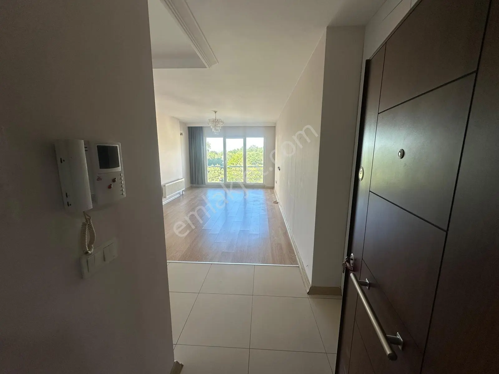 Site İçi Geniş Kullanışlı 2+1 Kiralık Daire - Görsel 2