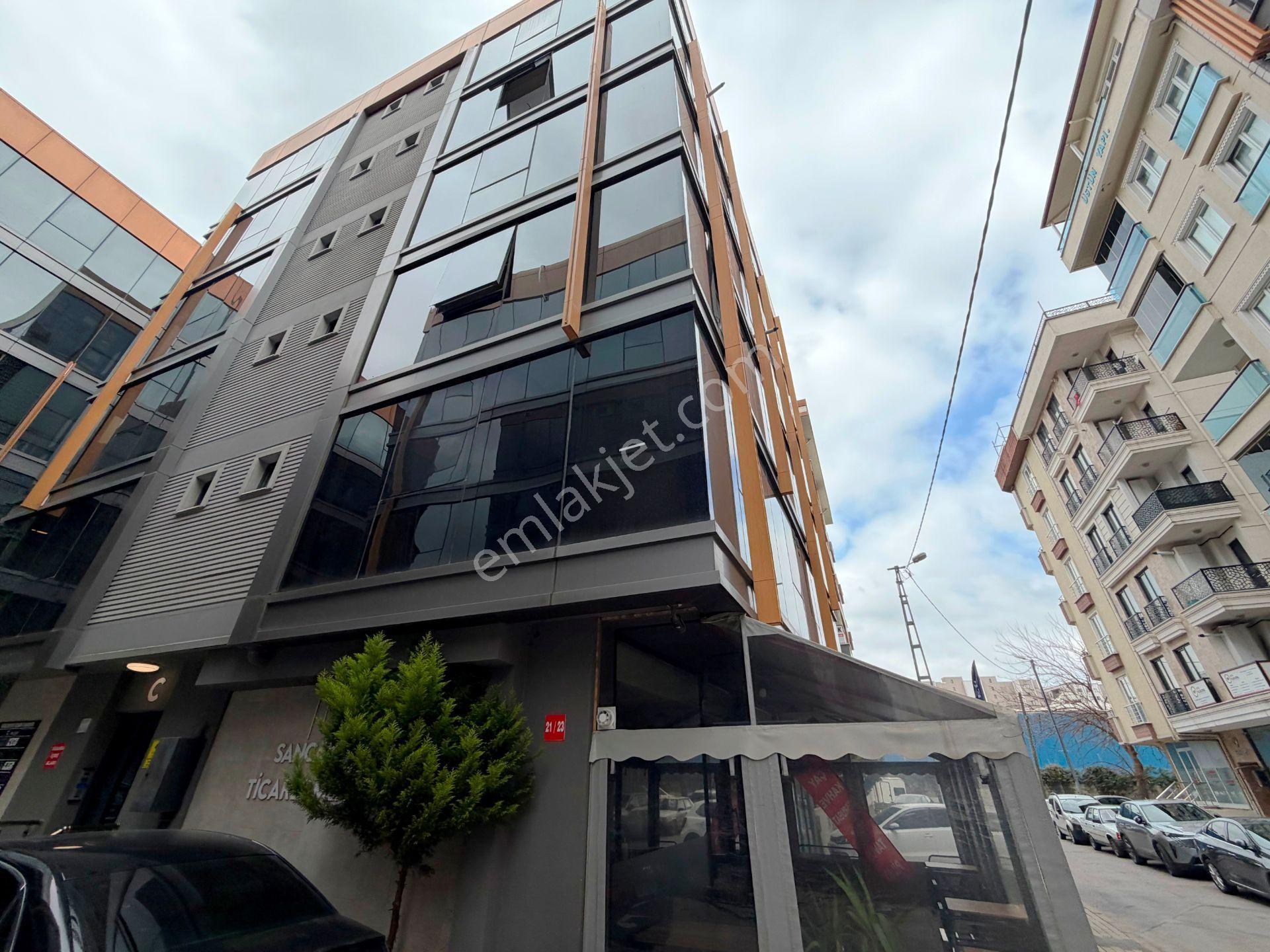 Sancaktepe Panasonic Yanında Otoparklı 2.kat Kiralık Plaza Katı - Görsel 22