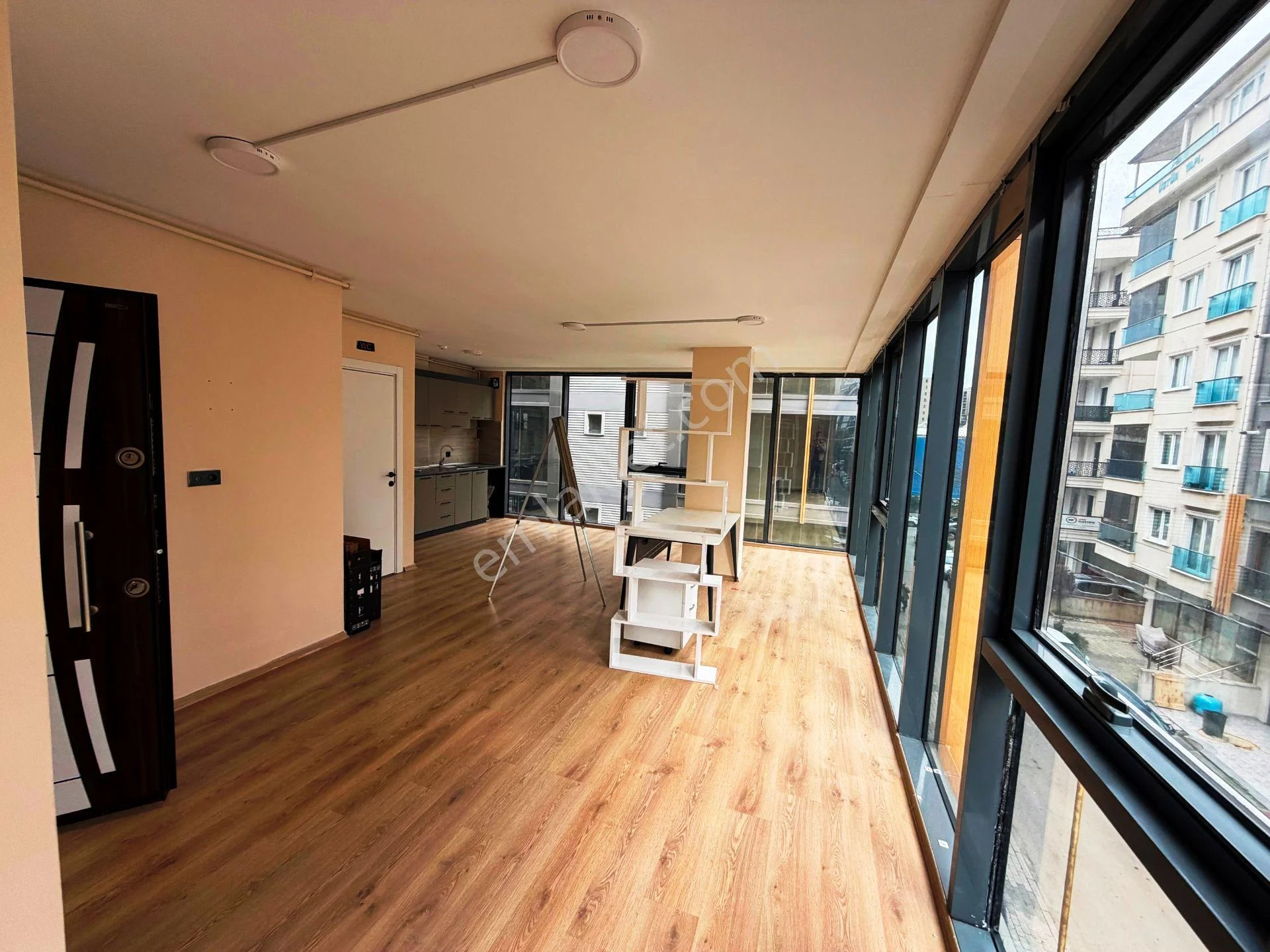 Sancaktepe Ebubekir Cd.8 Yıllık 50m2 Mutfaklı Wc'li Kiralık Ofis - Görsel 3