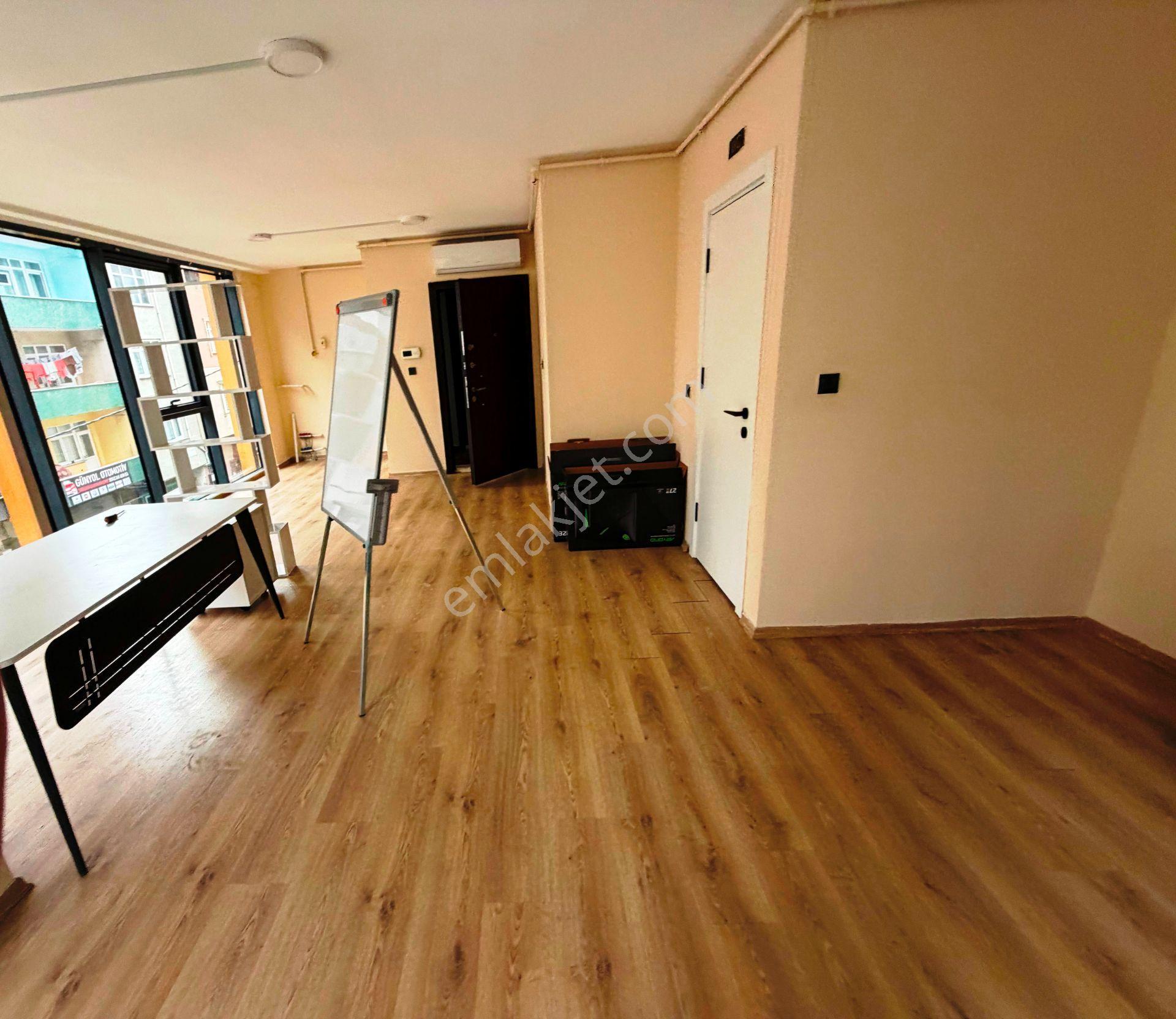 Sancaktepe Ebubekir Cd.8 Yıllık 50m2 Mutfaklı Wc'li Kiralık Ofis - Görsel 8