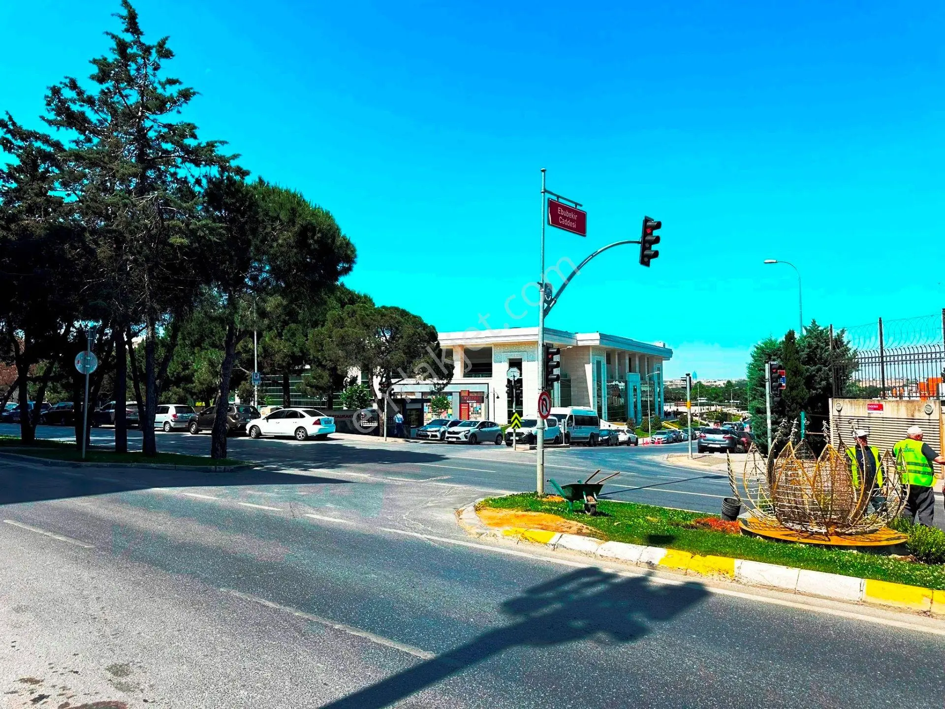 Sancaktepe Ebubekir Cd.8 Yıllık 50m2 Mutfaklı Wc'li Kiralık Ofis