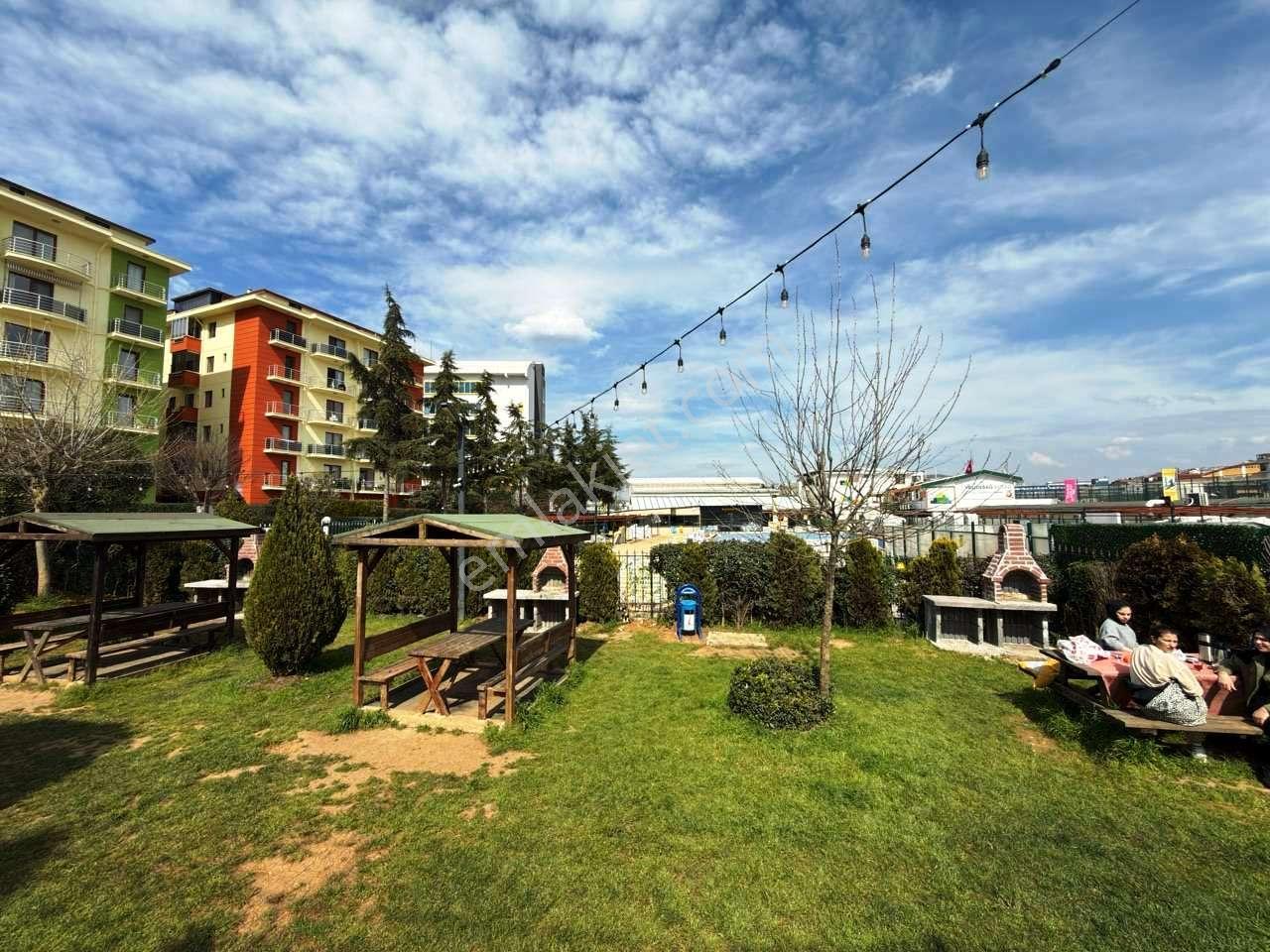Sarı Evler Sitesi 145m2 Yenilenmiş Balkonlu Depolu Kiralık 3+1 - Görsel 28