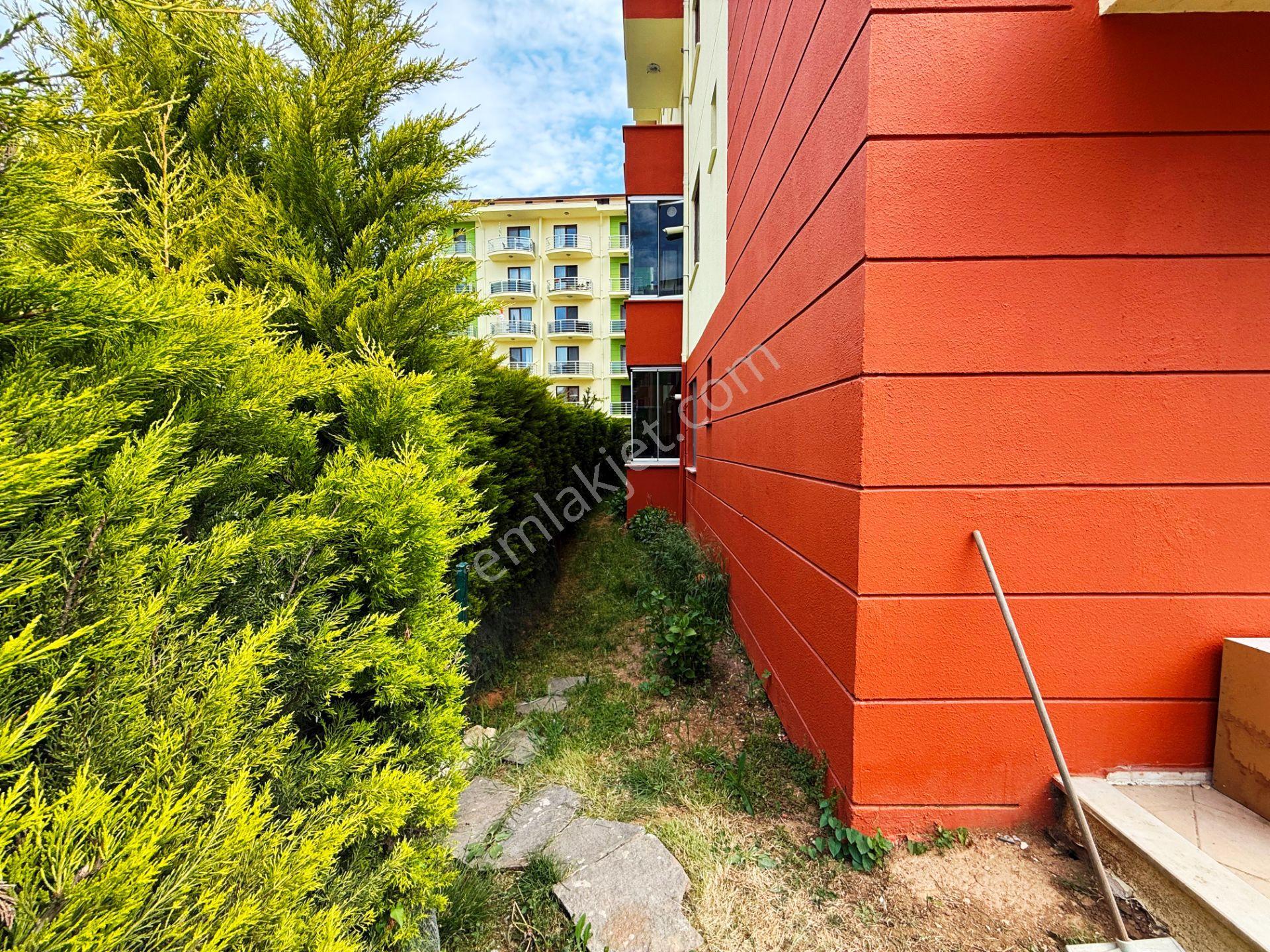 Sarı Evler Sitesi 145m2 Yenilenmiş Balkonlu Depolu Kiralık 3+1 - Görsel 33